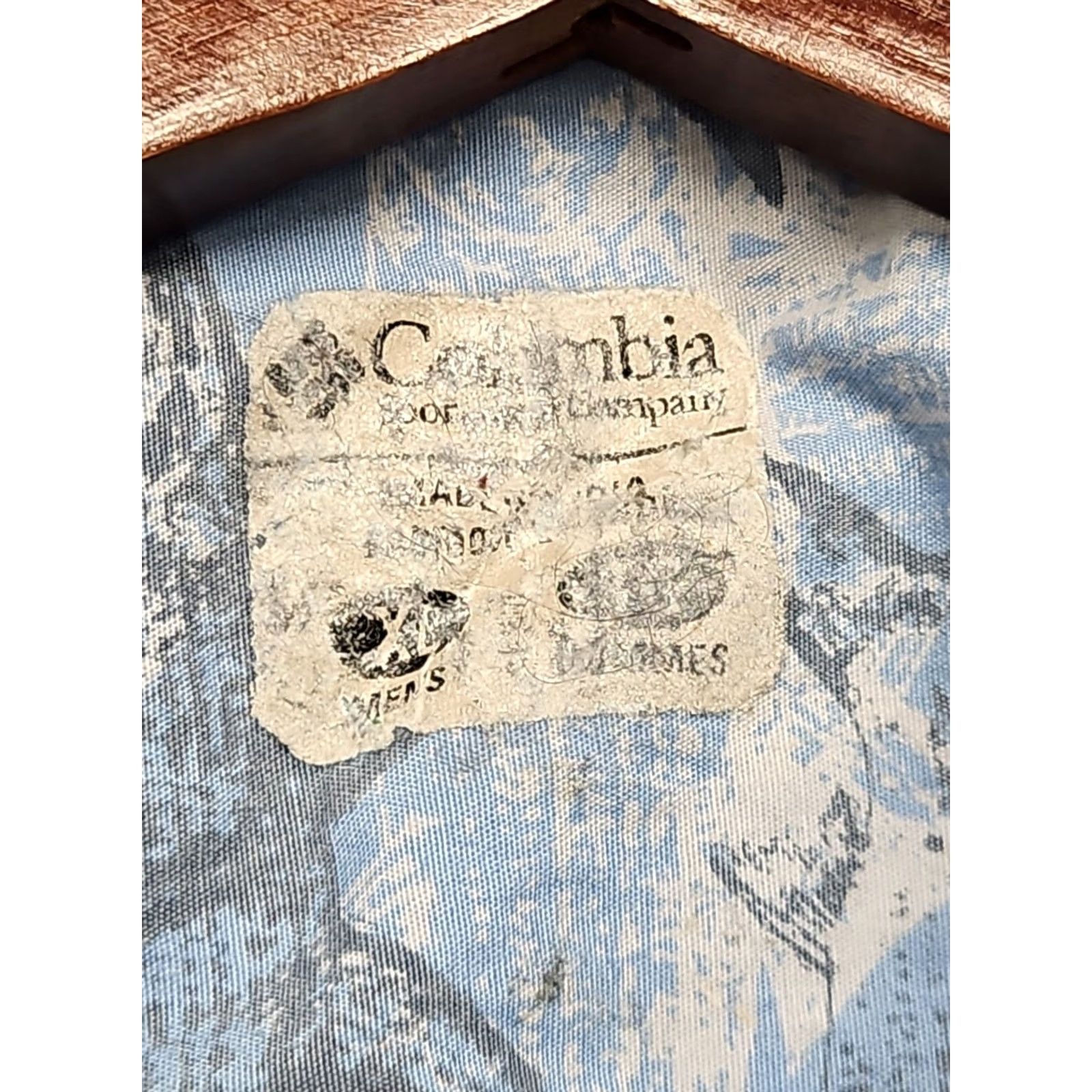 Vintage Columbia Shirt Mens XL Blue Sportswear Men Short Sleeve Button Comfort Easy care Size US XL / EU 56 / 4 - 4 Thumbnail