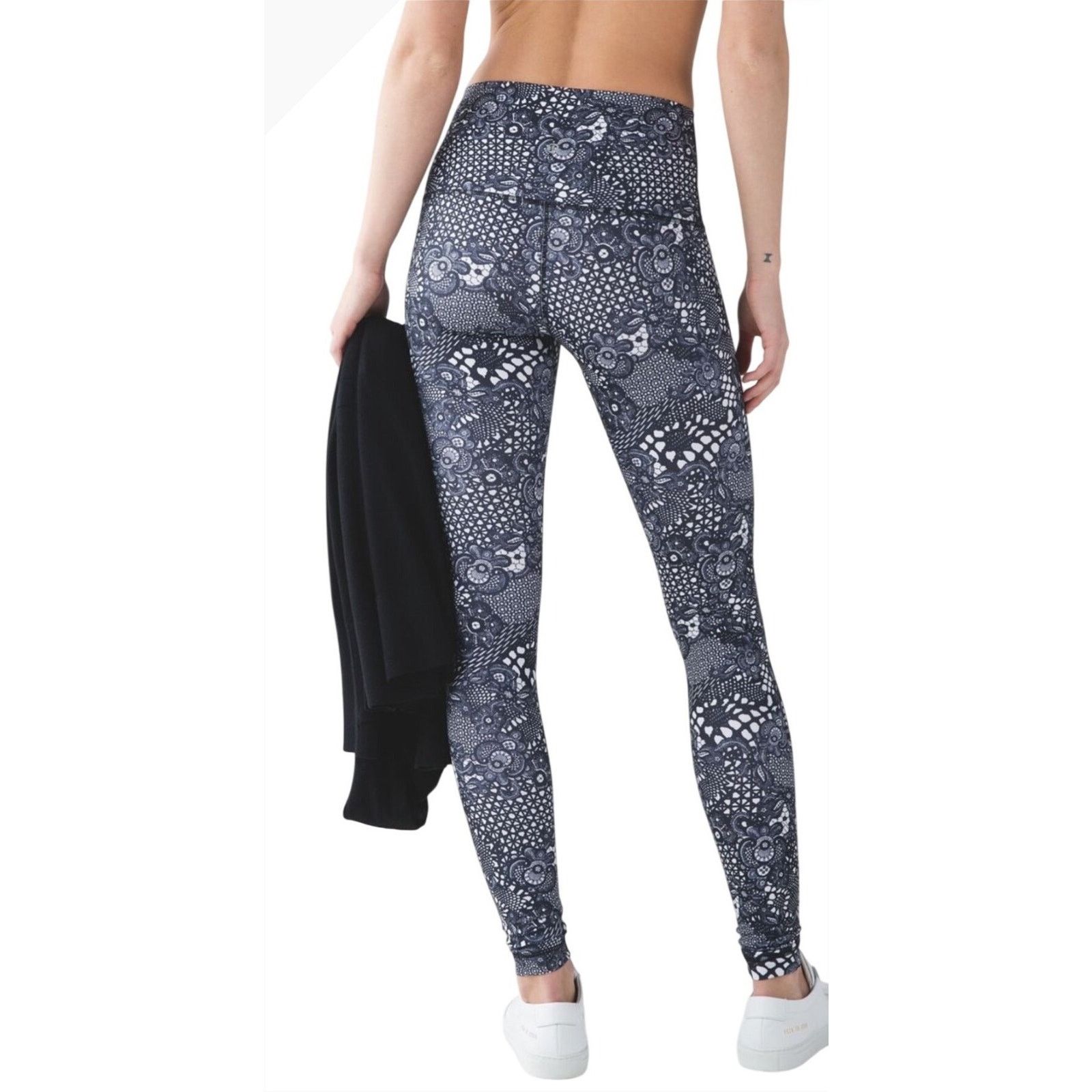 Lululemon Lululemon Wunder Under Crop III Leggings Pretty Lace Sz 4 Size 25" / US 0 / IT 36 - 3 Thumbnail
