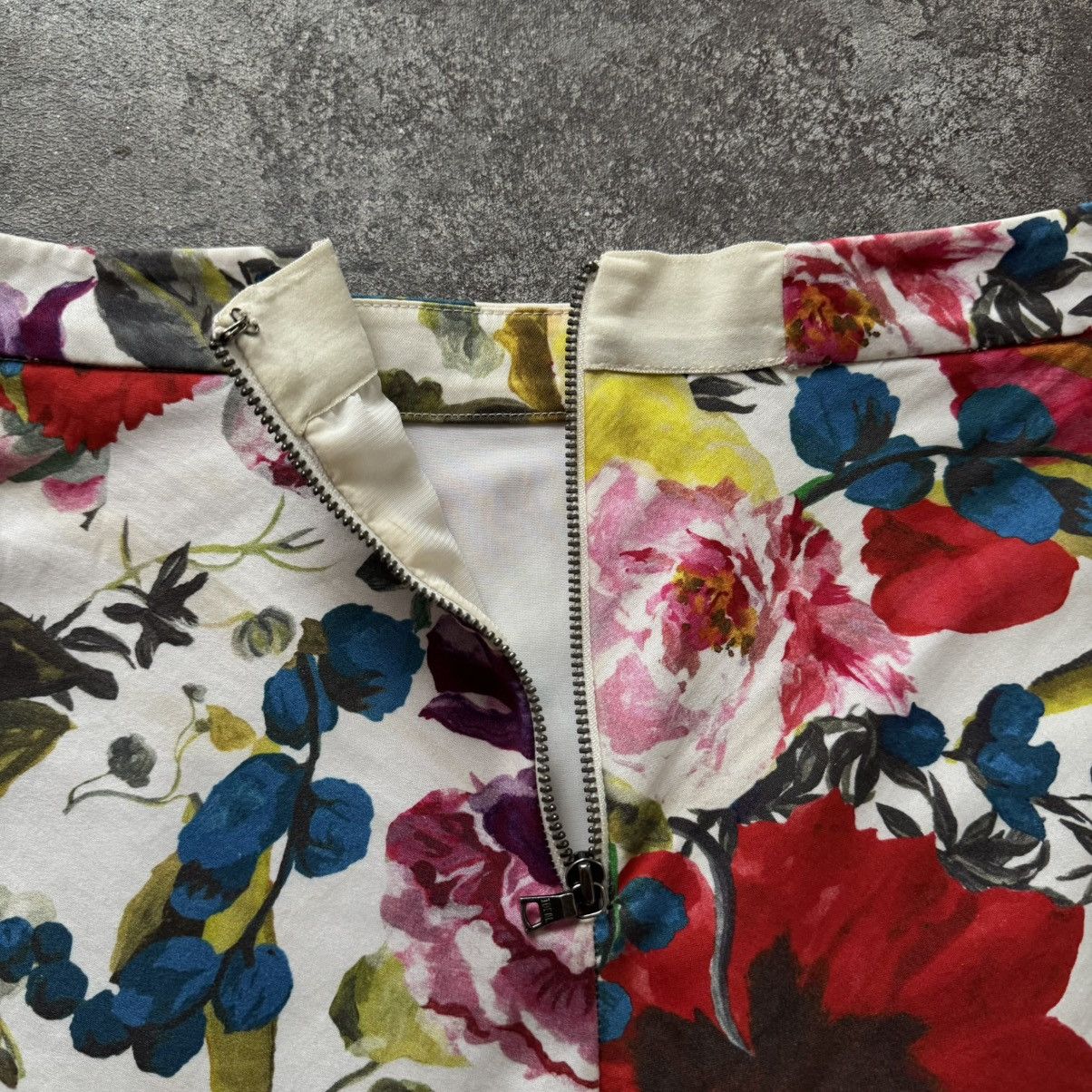 Alice + Olivia × Japanese Brand Alice + Olivia Multicolour Floral Mini Skirt Size 26" / US 2 / IT 38 - 8 Thumbnail