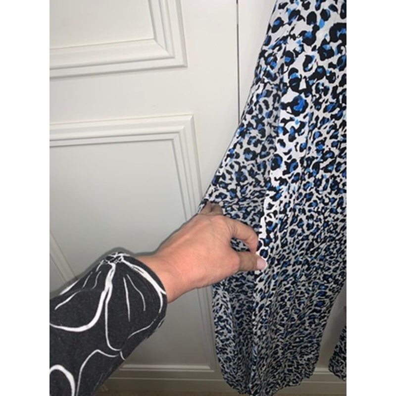Victoria's Secret Victoria's Secret Women's Large Blue Leopard Print Pants Size 32" / US 10 / IT 46 - 2 Thumbnail