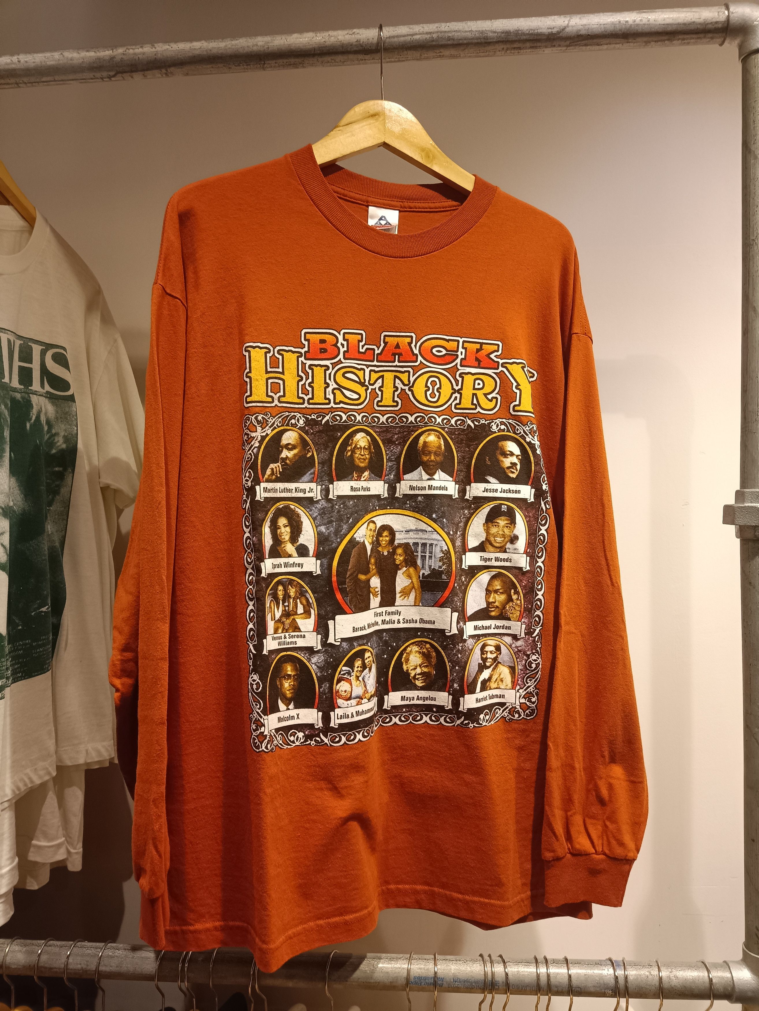 Vintage Vintage Black History Size US XL / EU 56 / 4 - 1 Thumbnail