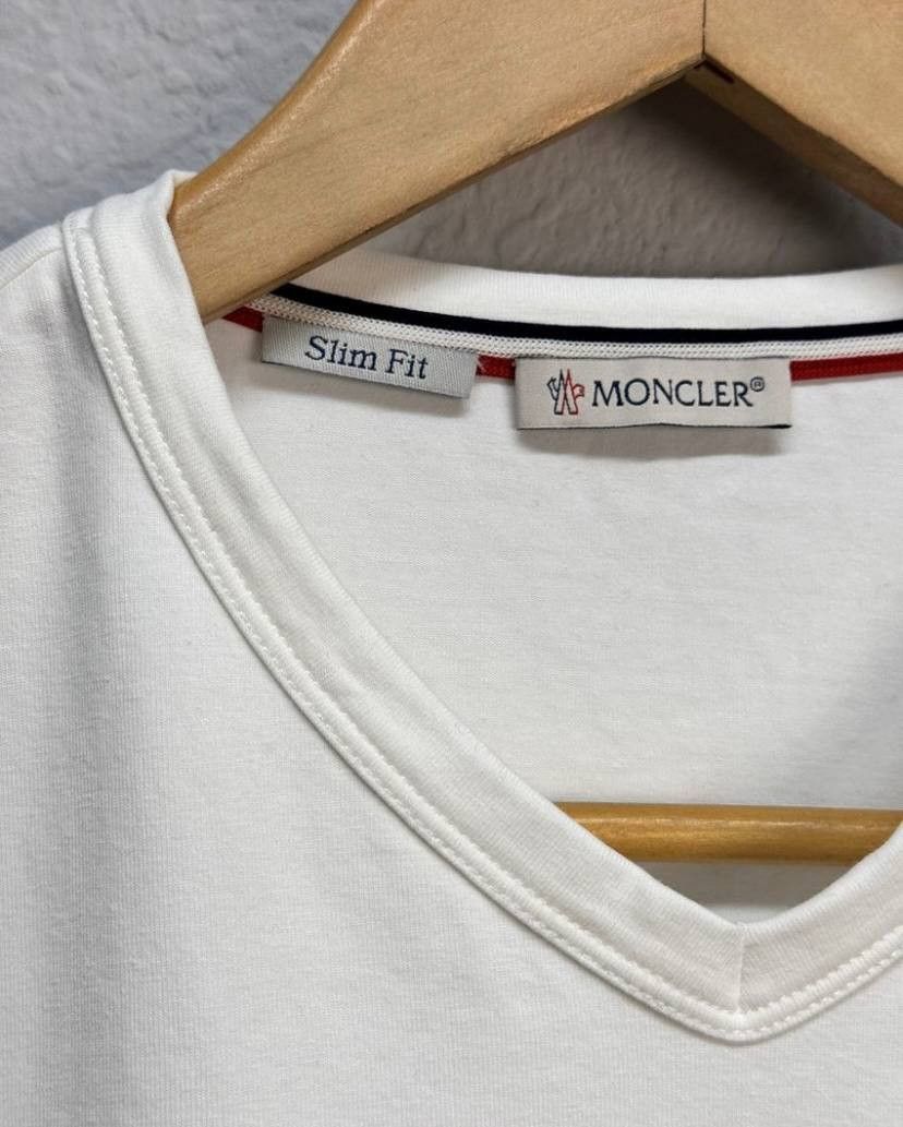 Moncler Moncler Vintage Luxury T-shirt Tee Size US S / EU 44-46 / 1 - 4 Thumbnail