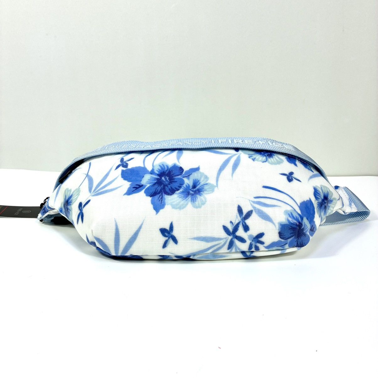 LoveShackFancy LoveShackFancy x Bogner Fire + Ice Belt Bag Strong Current Size ONE SIZE - 7 Thumbnail