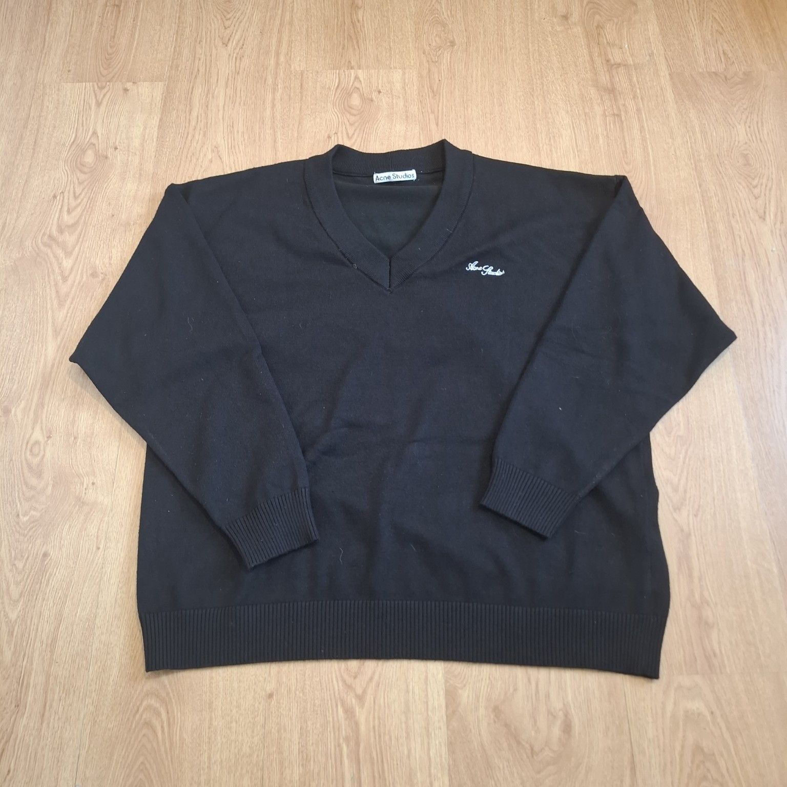 Acne Studios Acne Studios V-Neck Knit Sweater Black Oversized Boxy Size US XL / EU 56 / 4 - 1 Thumbnail