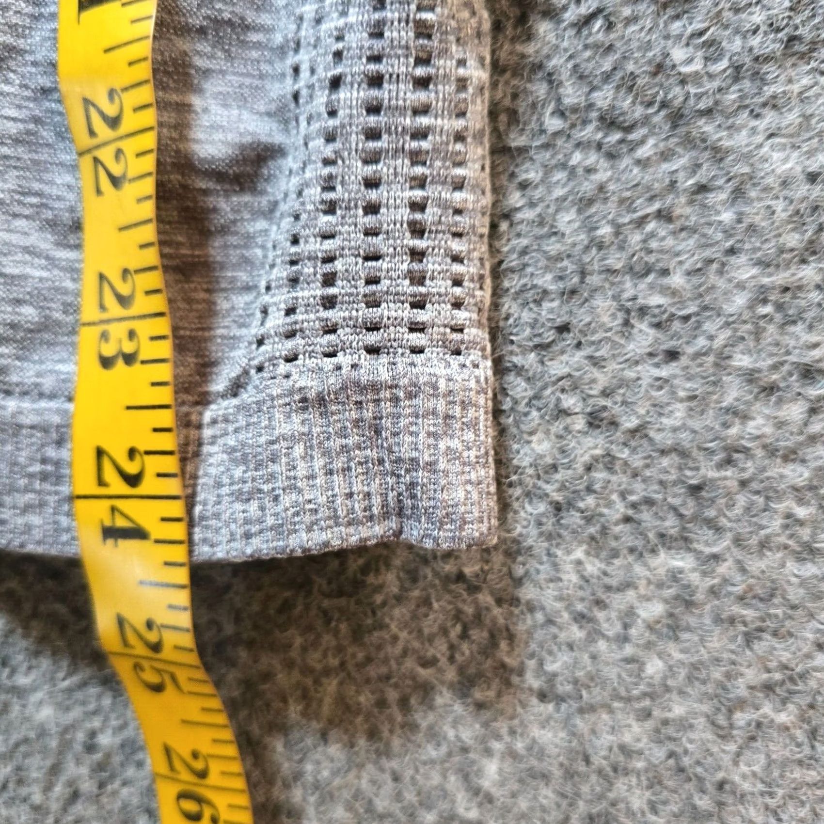 Gymshark Gymshark Womens Small Gray Seamless Leggings Stretch Cropped Athleisure Pants Size 28" / US 6 / IT 42 - 5 Thumbnail