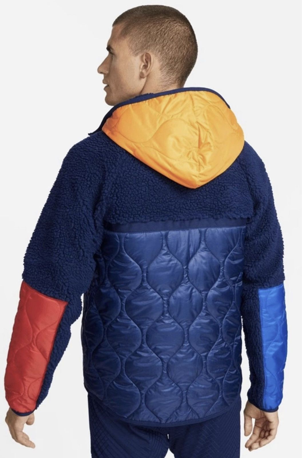 Nike Nike x Barcelona soccer fleece jacket Sherpa Teddy rare Size US M / EU 48-50 / 2 - 2 Thumbnail