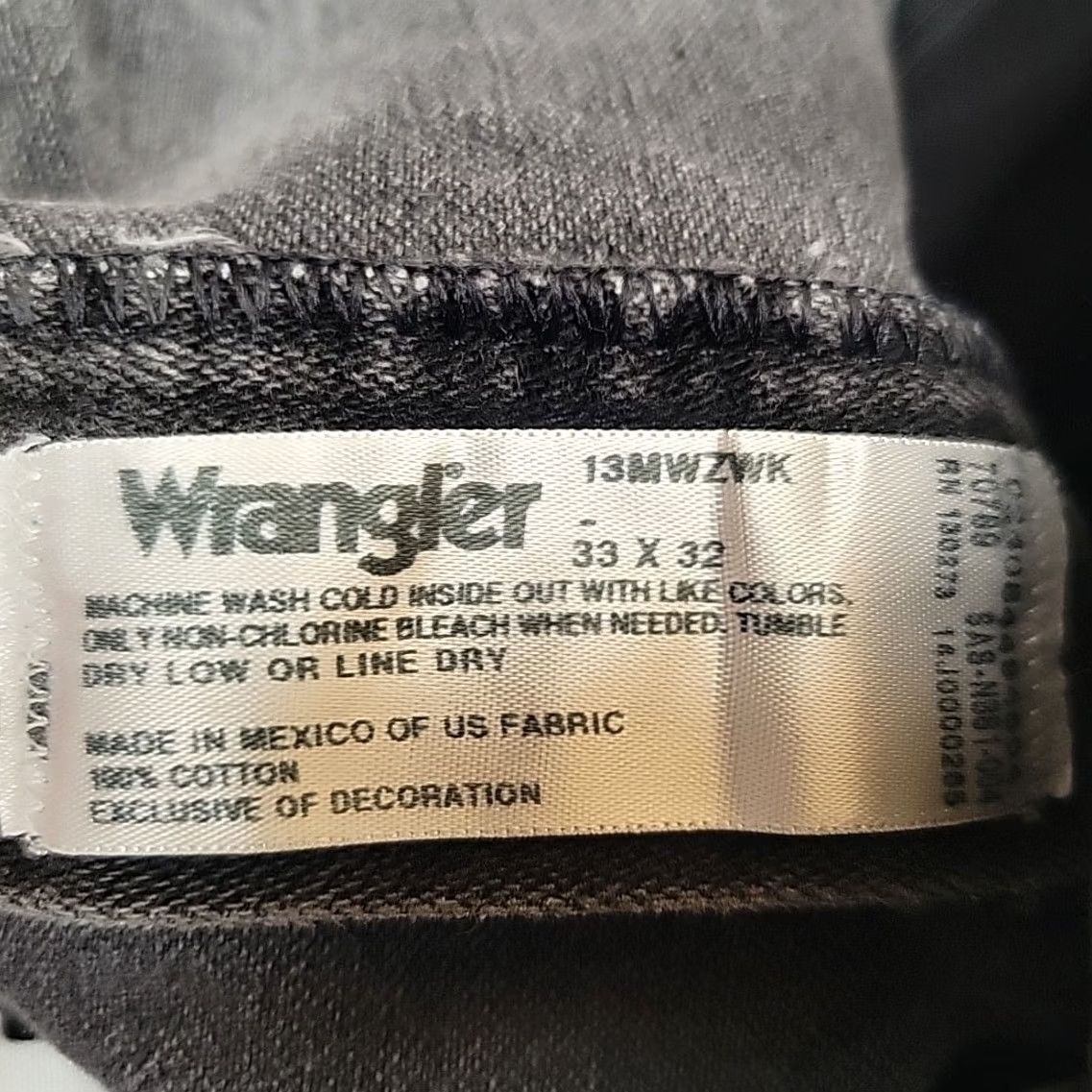 Wrangler Wrangler Jeans Mens 33x32 Black Heavyweight Denim 1013MWZWK Western Cowboy Rodeo Jeans Mens 33 Black Cowboy Western USA Wrangler 13MWZ Mens Size US 33 - 4 Thumbnail
