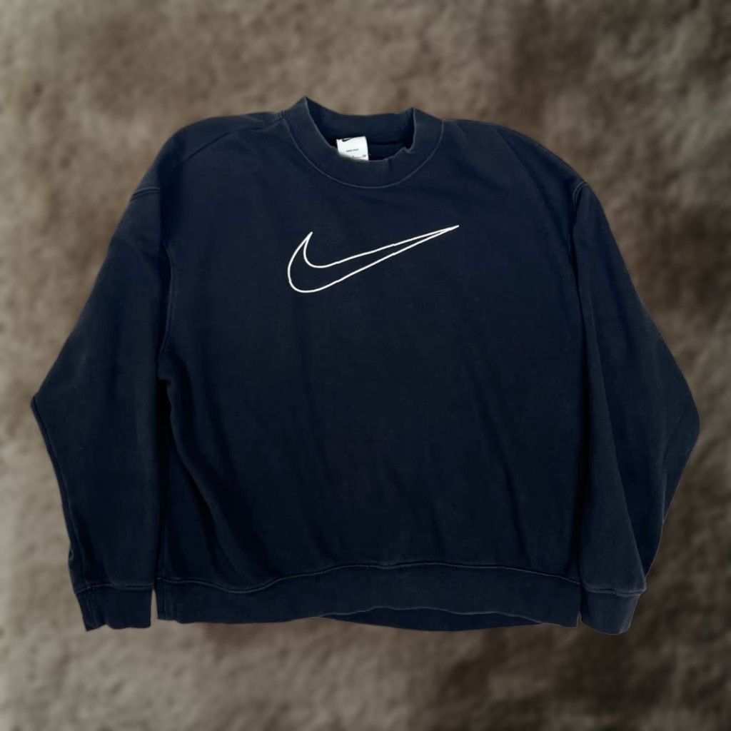 Nike Nike Dri-Fit Fleece Sweatshirt Swoosh Embroidery Women's Soversized Black 90s Nike Sportswear Sweatshirt Mens Womens Girls Boys Size S / US 4 / IT 40 - 1 Thumbnail