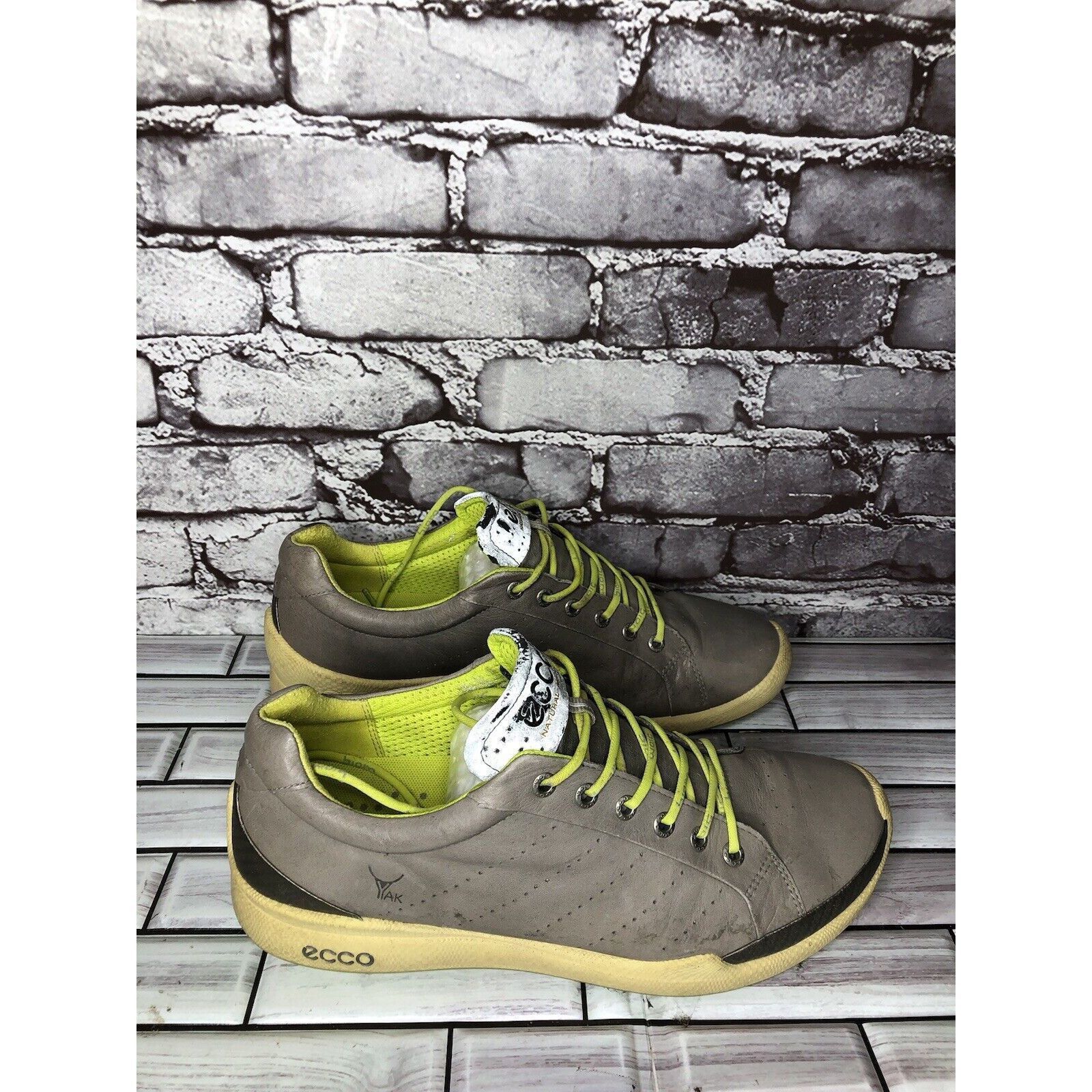 Ecco Ecco Biom Hybrid Gray Yak Leather Green Golf Shoes Spikeless Size US 10 / EU 43 - 16 Thumbnail