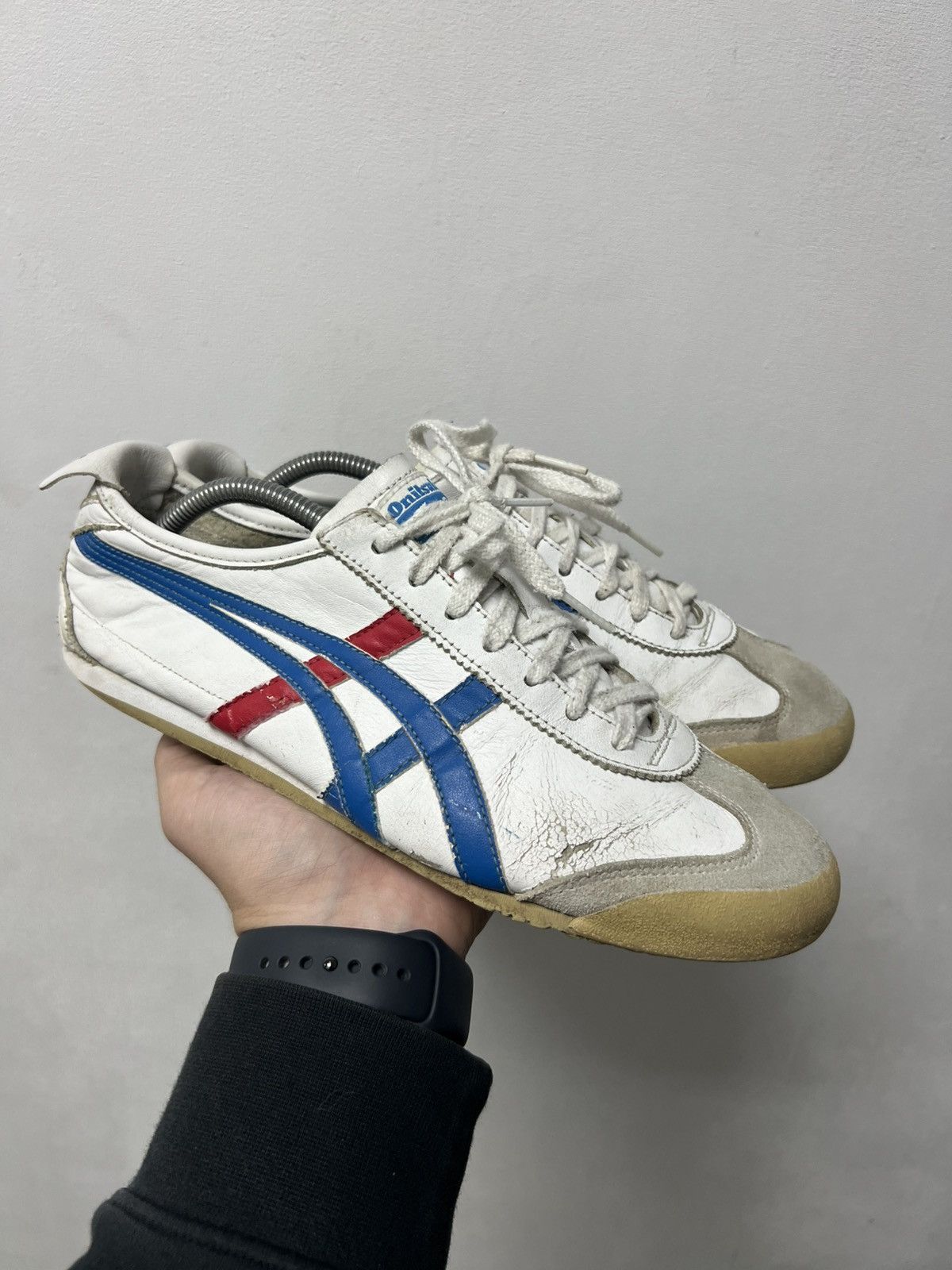 Asics Vintage Asics Onitsuka Tiger Low Top Sneakers Size US 9 / EU 42 - 1 Thumbnail