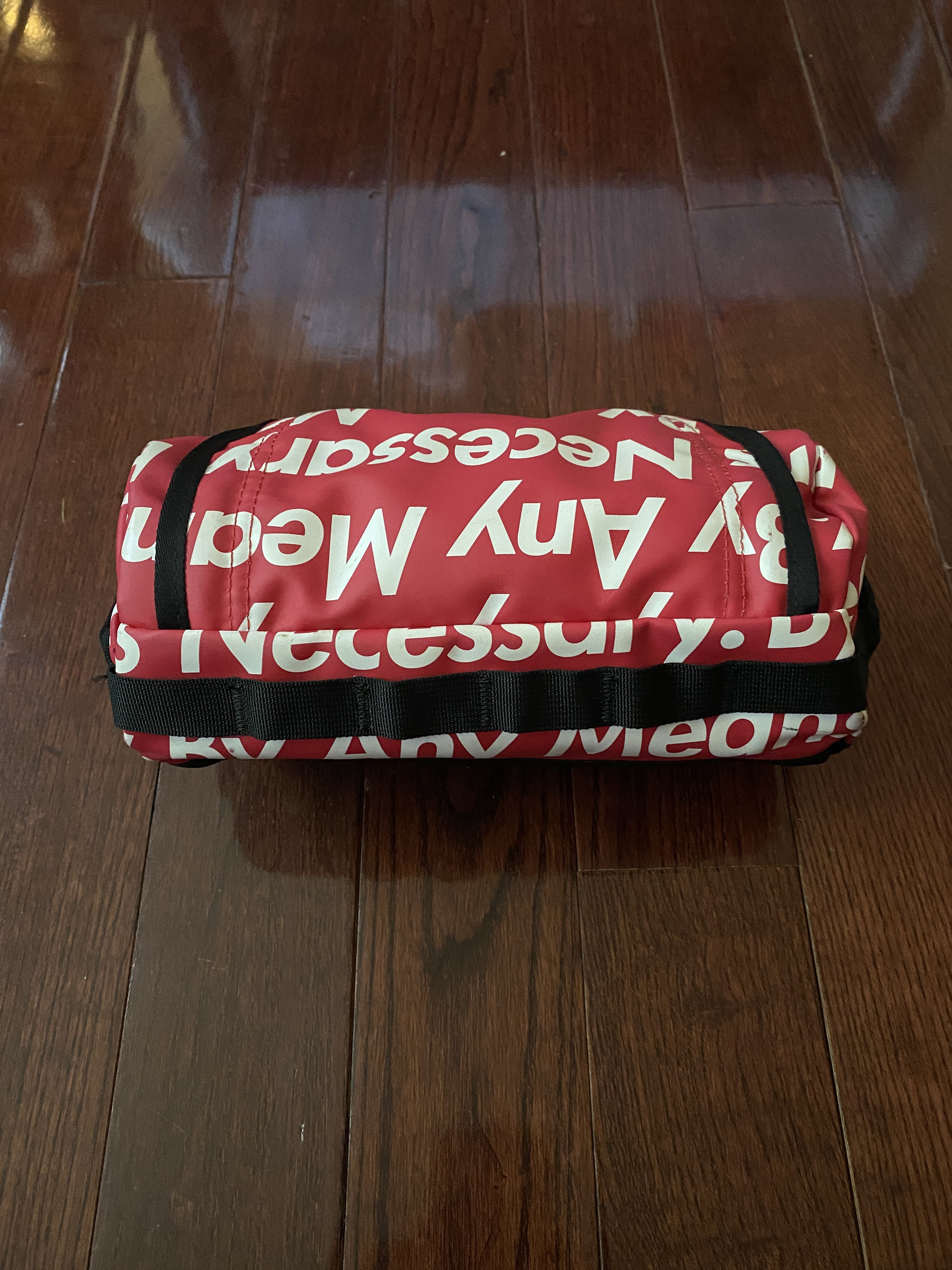 Supreme × The North Face Base Camp Travel Canister FW15 Size ONE SIZE - 2 Thumbnail