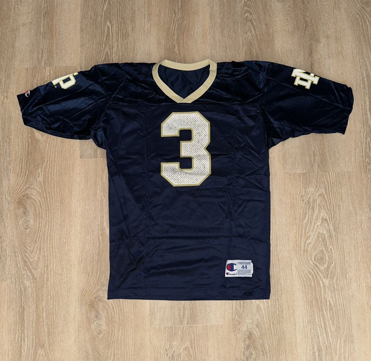 Champion × NCAA × Vintage Vintage 90’s Notre Dame # 3 Joe Montana Champion Jersey Size US L / EU 52-54 / 3 - 1 Thumbnail