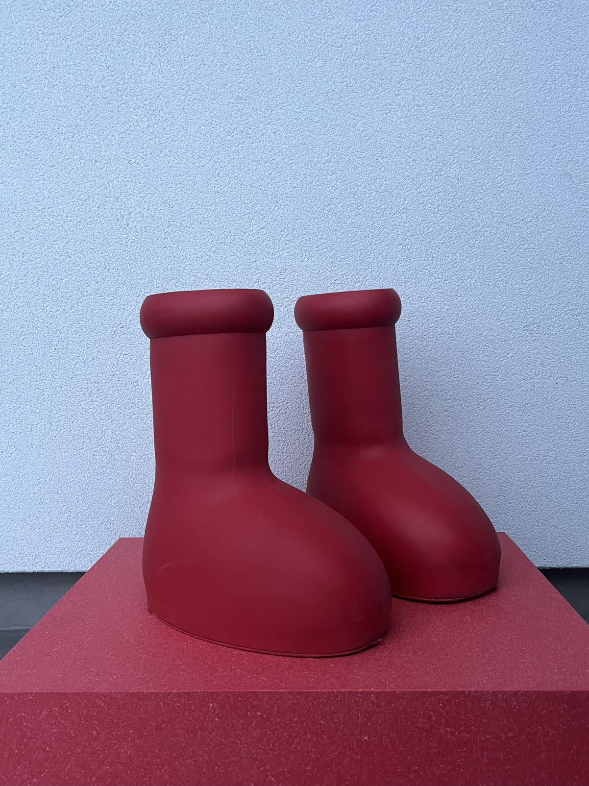 MSCHF Big red boots Size US 10 / EU 43 - 2 Thumbnail