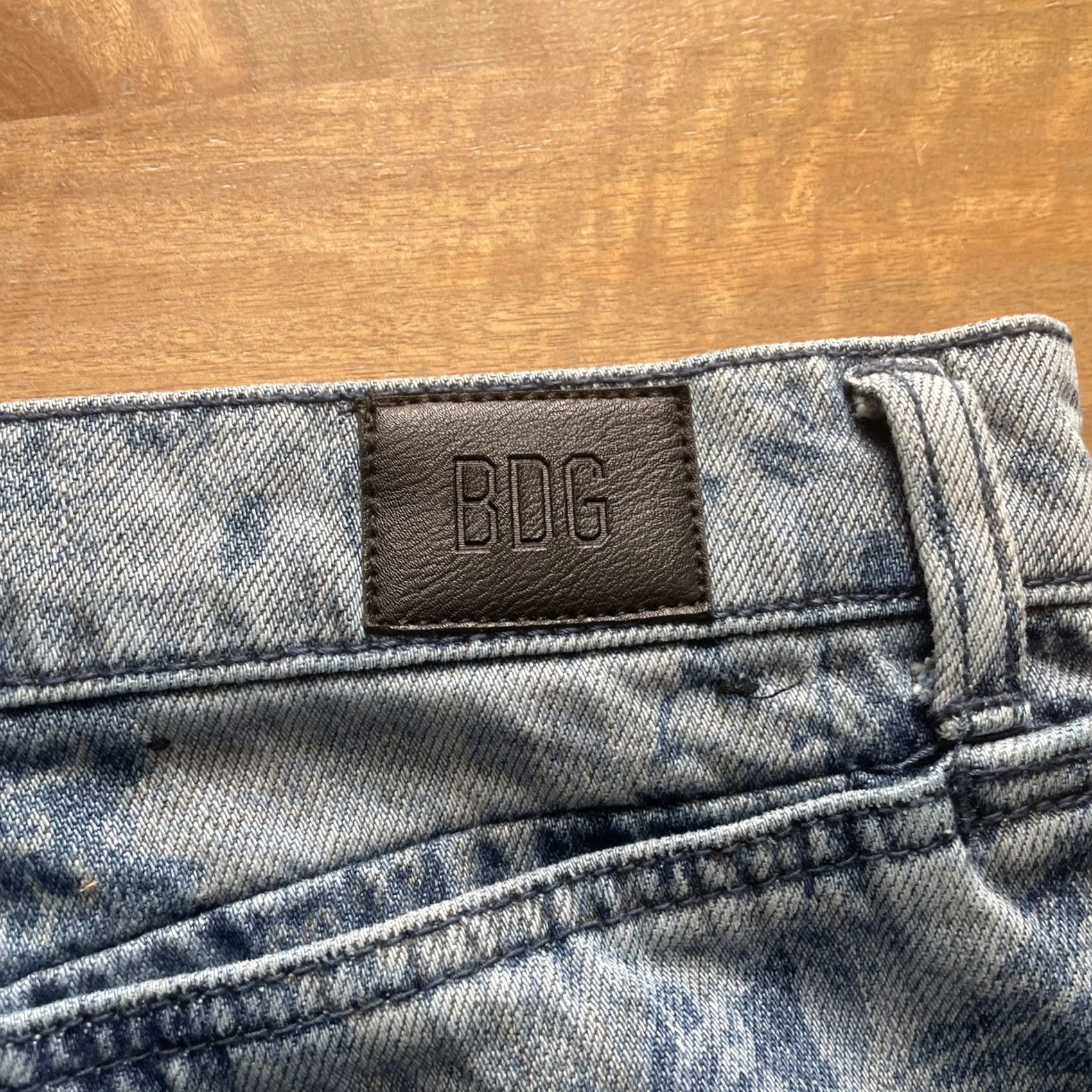 Bdg BDG Jeans: Urban High Rise Baggy Carpenter Paisley Denim Women Size 31 34x30 Blue 100% Cotton Rise High Inseam 30 Size 24" / US 00 / IT 34 - 4 Thumbnail