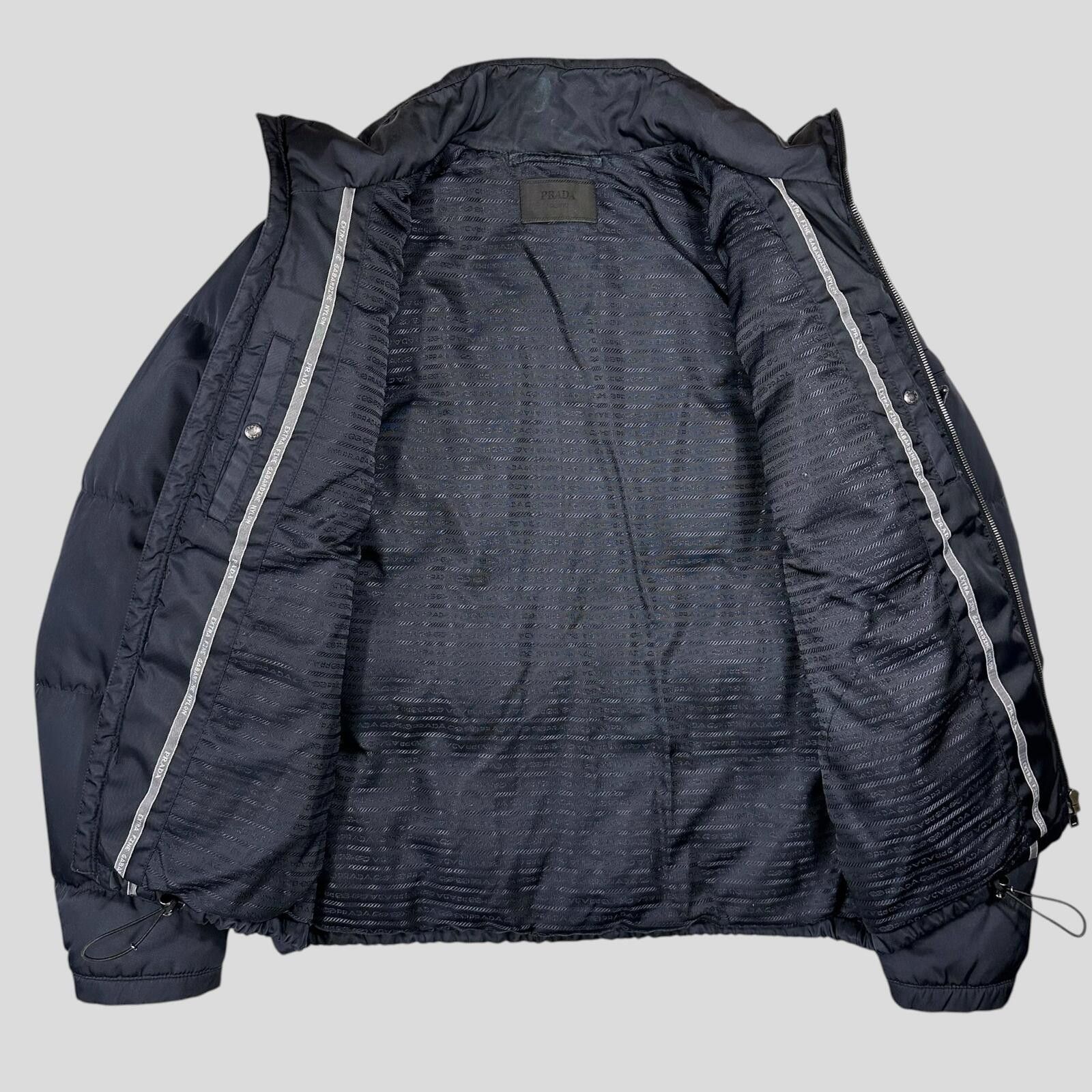 Prada Prada 2011 Extra Fine Gabardine Nylon Triangle Logo Puffer L Size US L / EU 52-54 / 3 - 2 Thumbnail