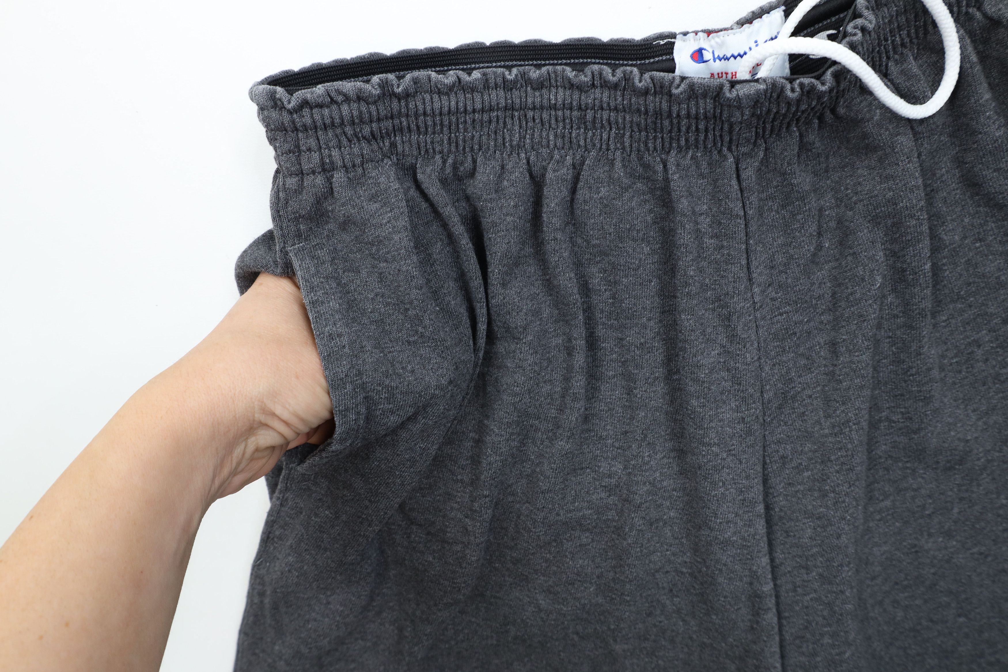Champion Vintage Champion Above Knee Heavyweight Shorts Charcoal Gray Size US 34 / EU 50 - 6 Thumbnail