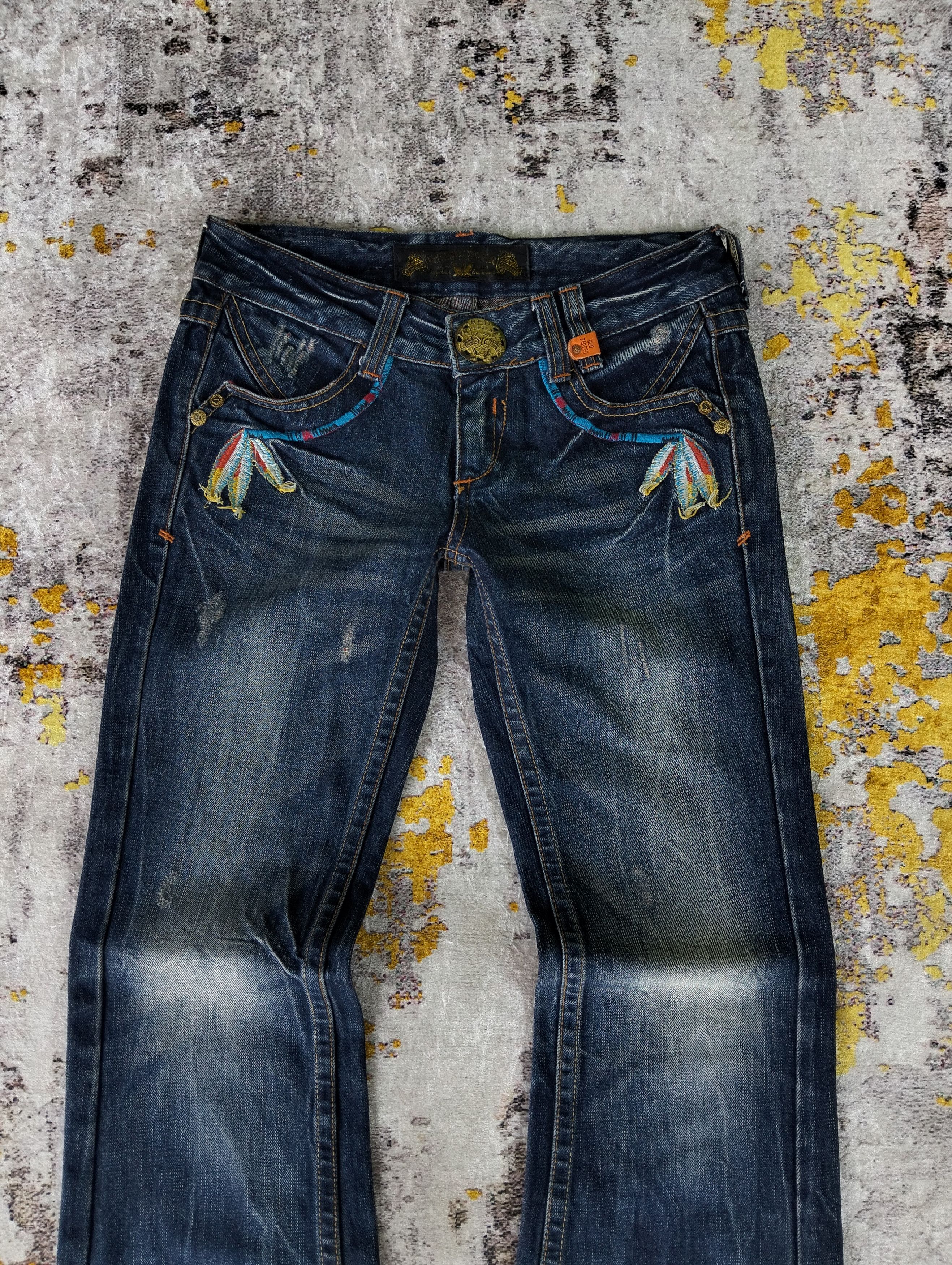 Tornado Mart Japanese Red Pepper Flared Embroidered Indian Low Rise Jeans Size US 28 / EU 44 - 3 Thumbnail