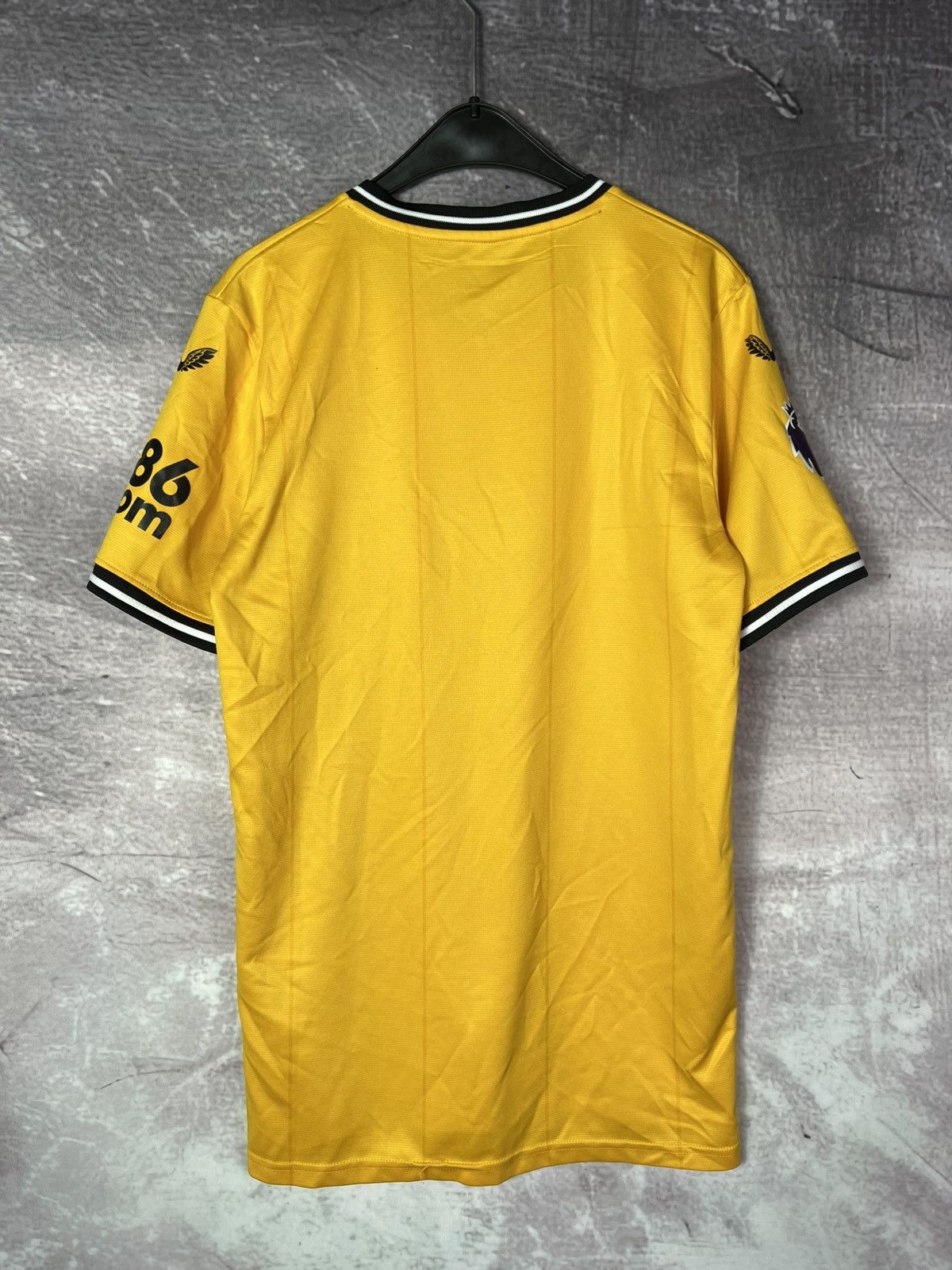 Castore Wolverhampton Eanderers Wolves Home 23/24 Jersey Castore Tee Size US S / EU 44-46 / 1 - 2 Thumbnail