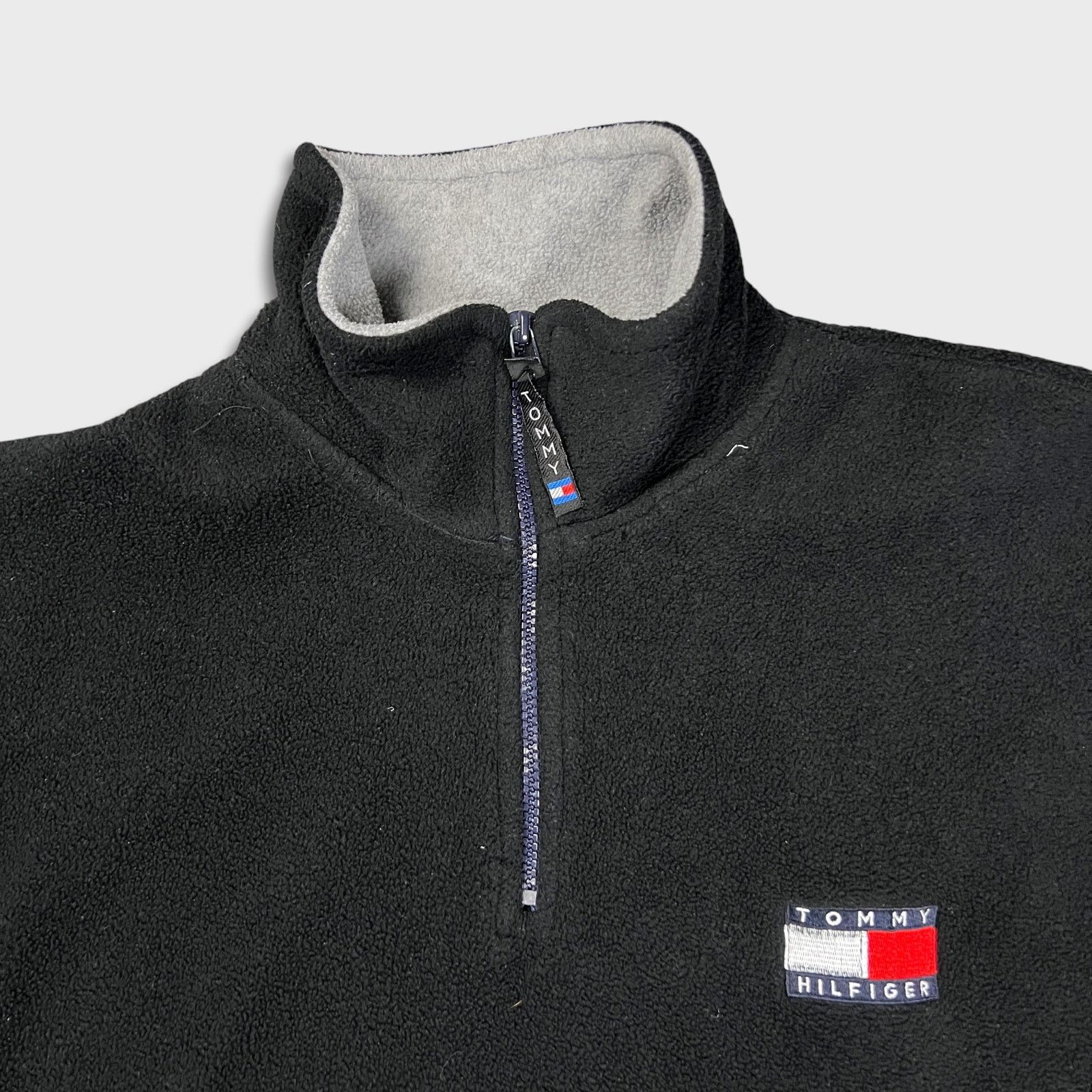 Tommy Hilfiger × Vintage Vintage Tommy Hilfiger Fleece Flag Pullover Zip 90s Jacket Size US XL / EU 56 / 4 - 2 Thumbnail
