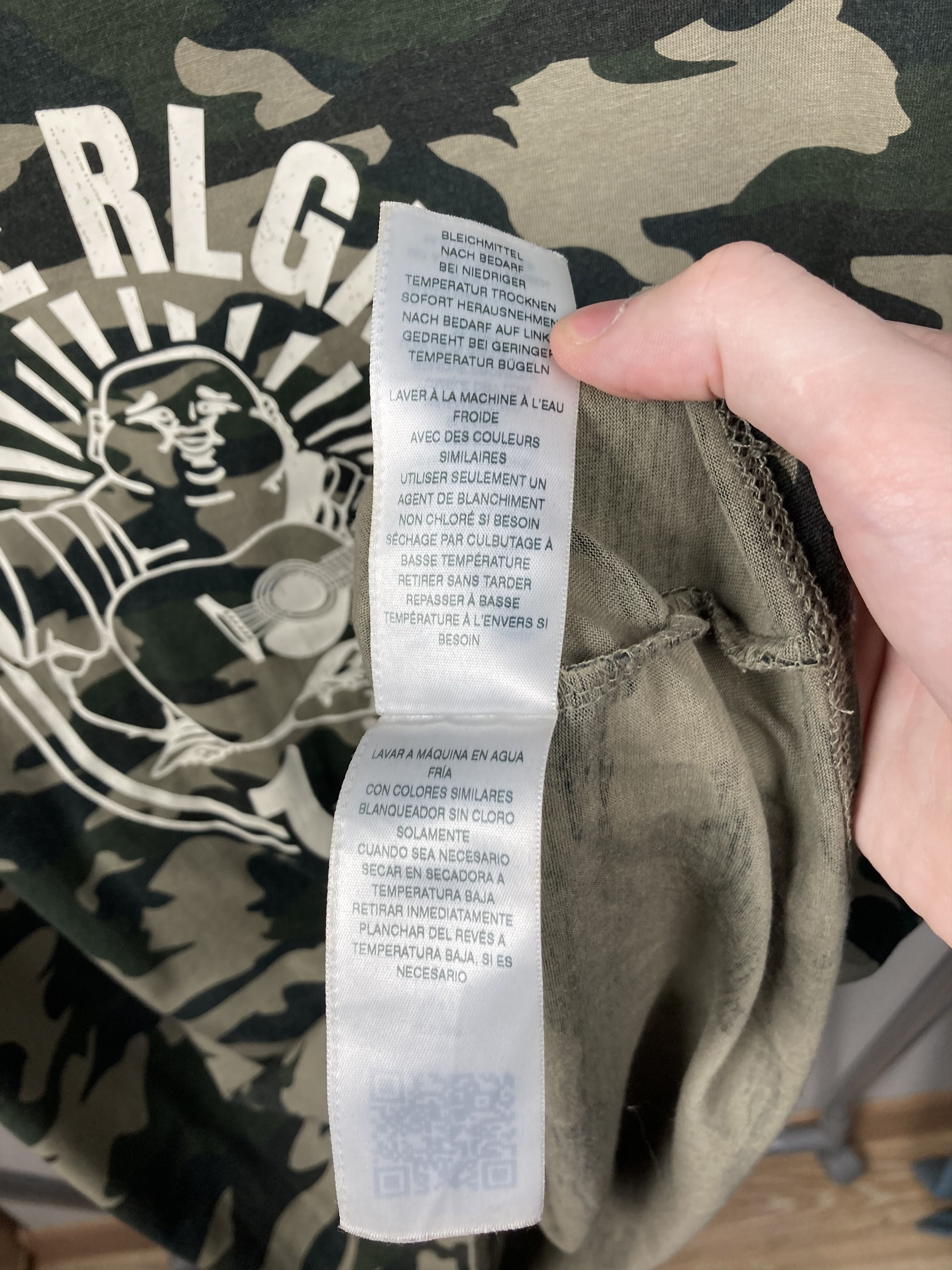 True Religion 00s VTG True Religion Big Logo Rare Camo Color TShirt Size US XL / EU 56 / 4 - 7 Thumbnail
