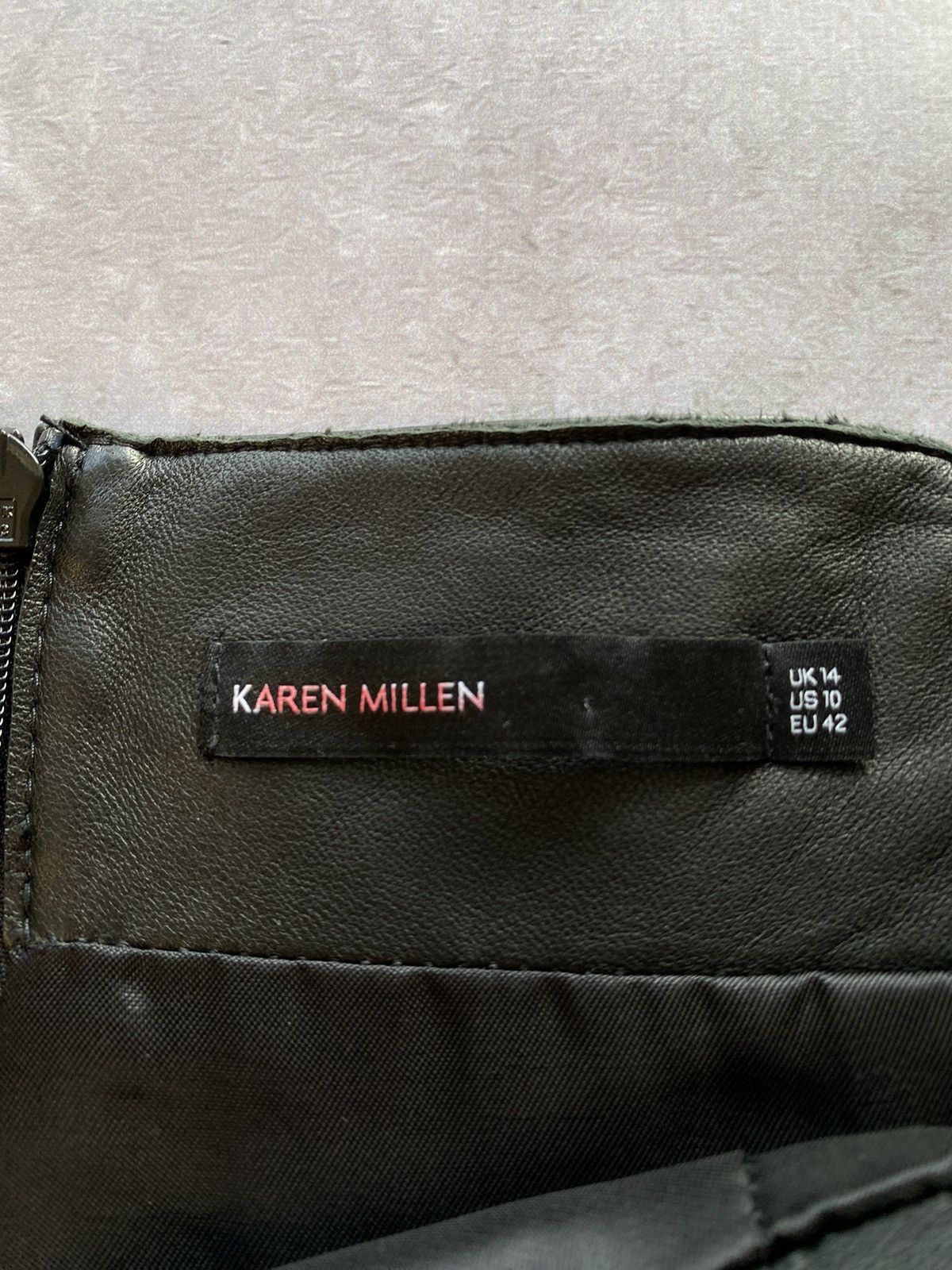 Karen Millen × Leather Karen Millen Fine Leather Stupped Waistband A-Line Skirt Size 32" / US 10 / IT 46 - 9 Thumbnail
