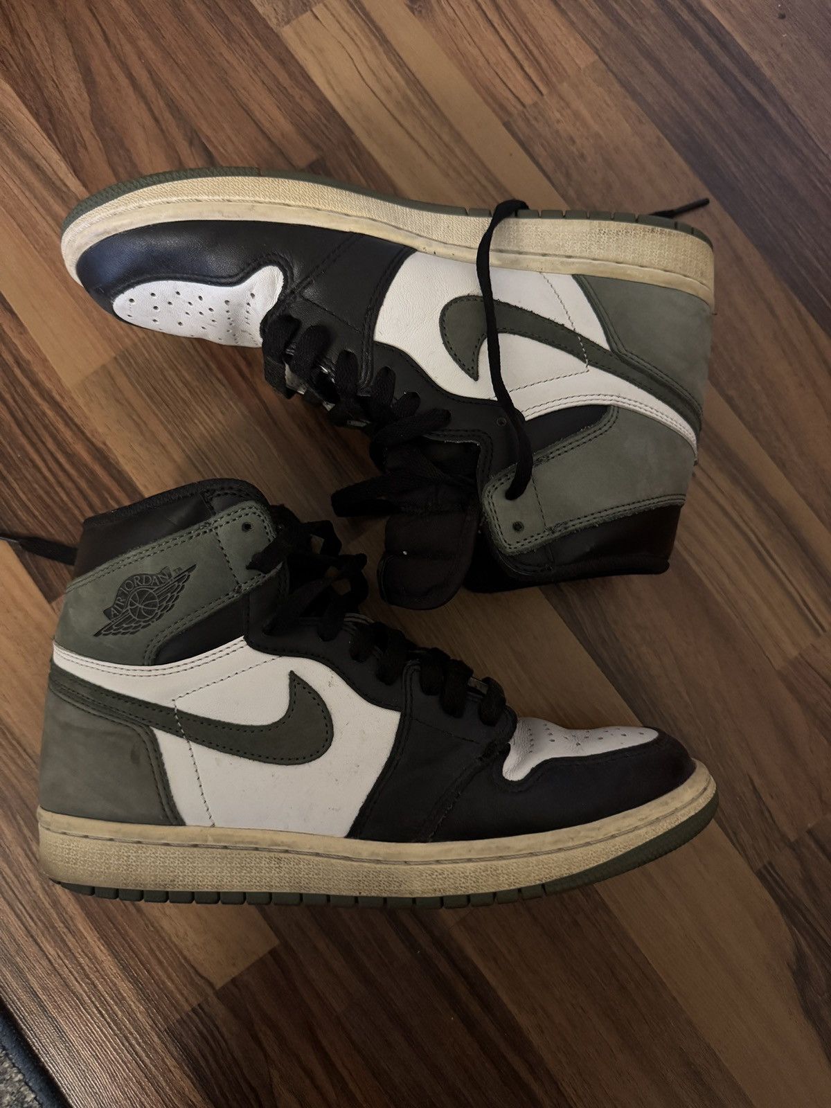 Nike Air Jordan Retro 1 High OC Clay Green Size 7 Size US 7 / EU 40 - 2 Thumbnail