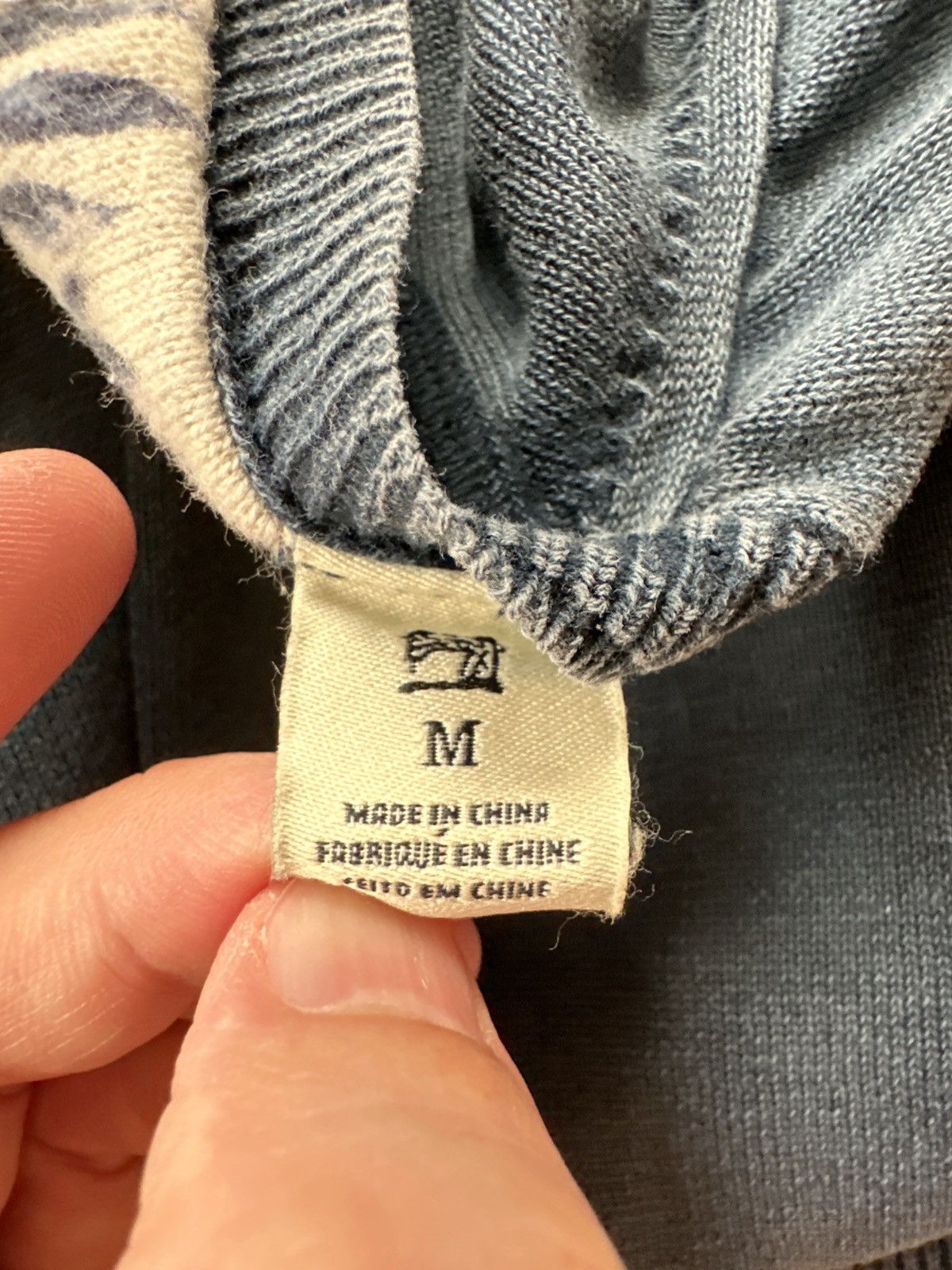 Scotch & Soda Scotch and Soda Light V-Neck Sweater Washed Navy Size Medium Size US M / EU 48-50 / 2 - 4 Thumbnail