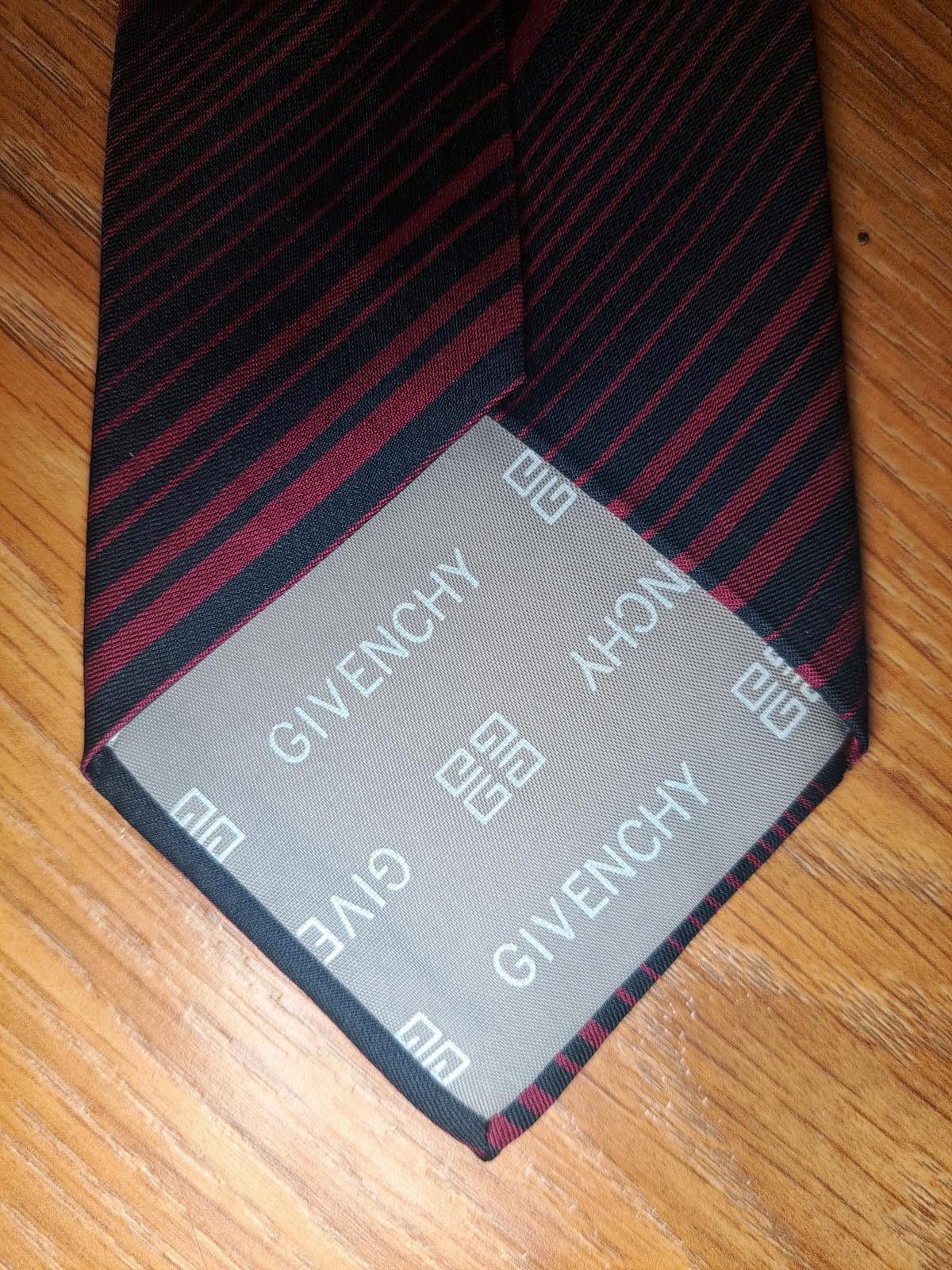 Givenchy Givenchy Italian Silk Tie Red Blue Striped Made in France Size ONE SIZE - 4 Thumbnail