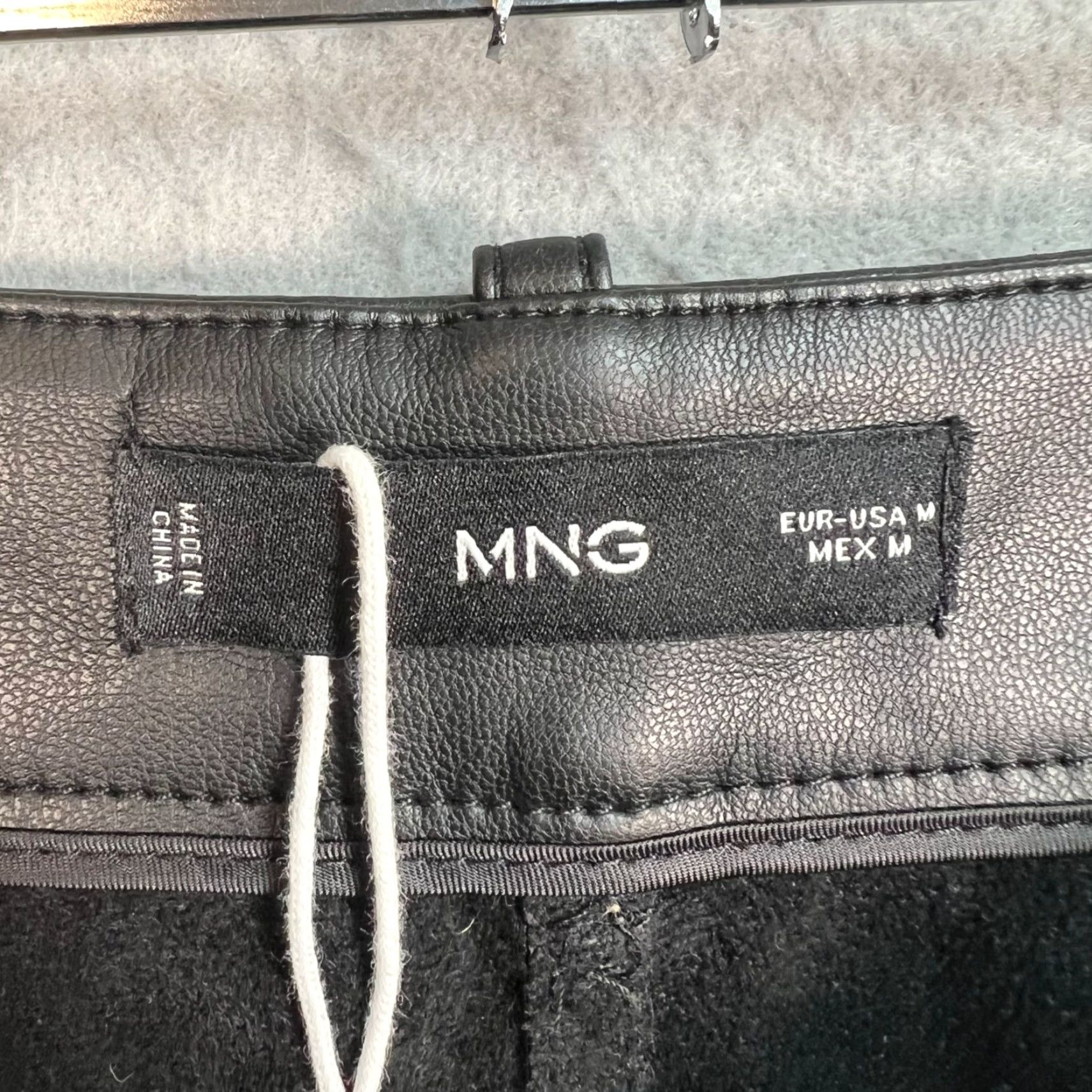 Mango Mango Black Faux Leather Mini Skirt Womens Size Medium Size 32" / US 10 / IT 46 - 3 Thumbnail
