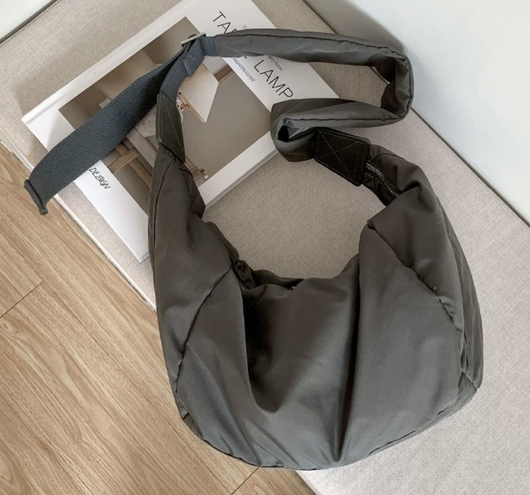 Japanese Brand × Vintage Outdoor retro puffer hobo bag shoulder messenger bag Size ONE SIZE - 3 Thumbnail