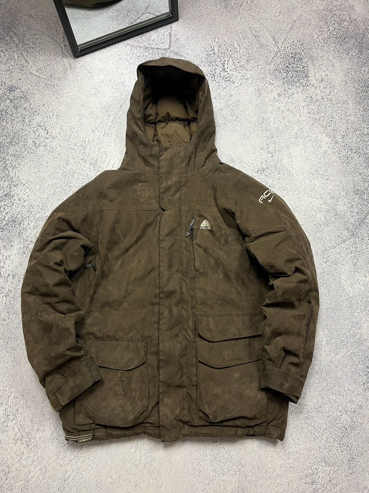 Nike Vintage Nike ACG Suede Brown Down Puffer Jacket Rare Hype Size US L / EU 52-54 / 3 - 1 Thumbnail