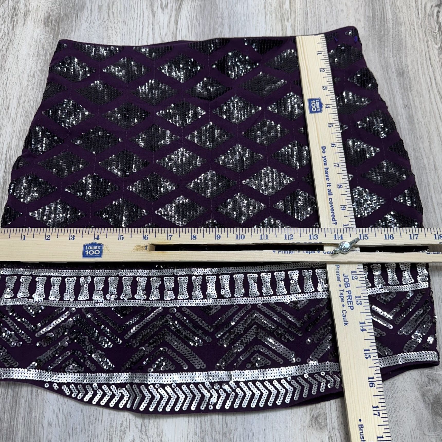 Express Express Women's Purple Sequined Mini Skirt Cotton Lined Sz S Mini Skirt, Express, Purple, Sequin, Cotton, Lined, Women’s, Size S Size 28" / US 6 / IT 42 - 2 Thumbnail