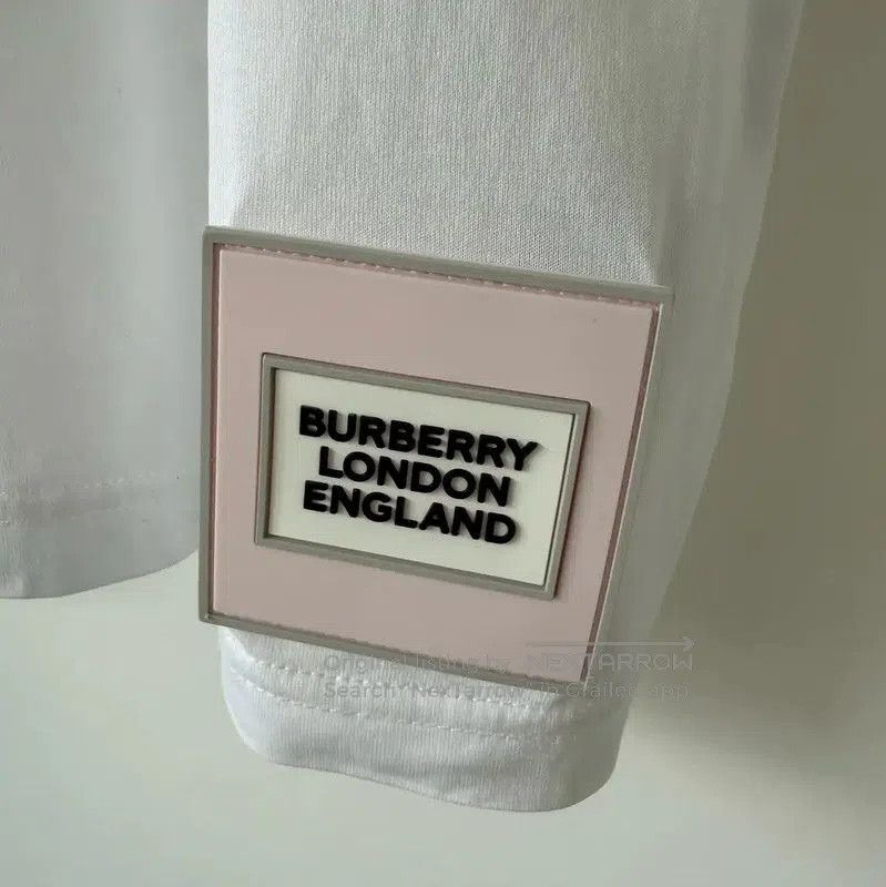 Burberry Burberry White Cotton Logo T-shirt for Women. Size S / US 4 / IT 40 - 4 Thumbnail