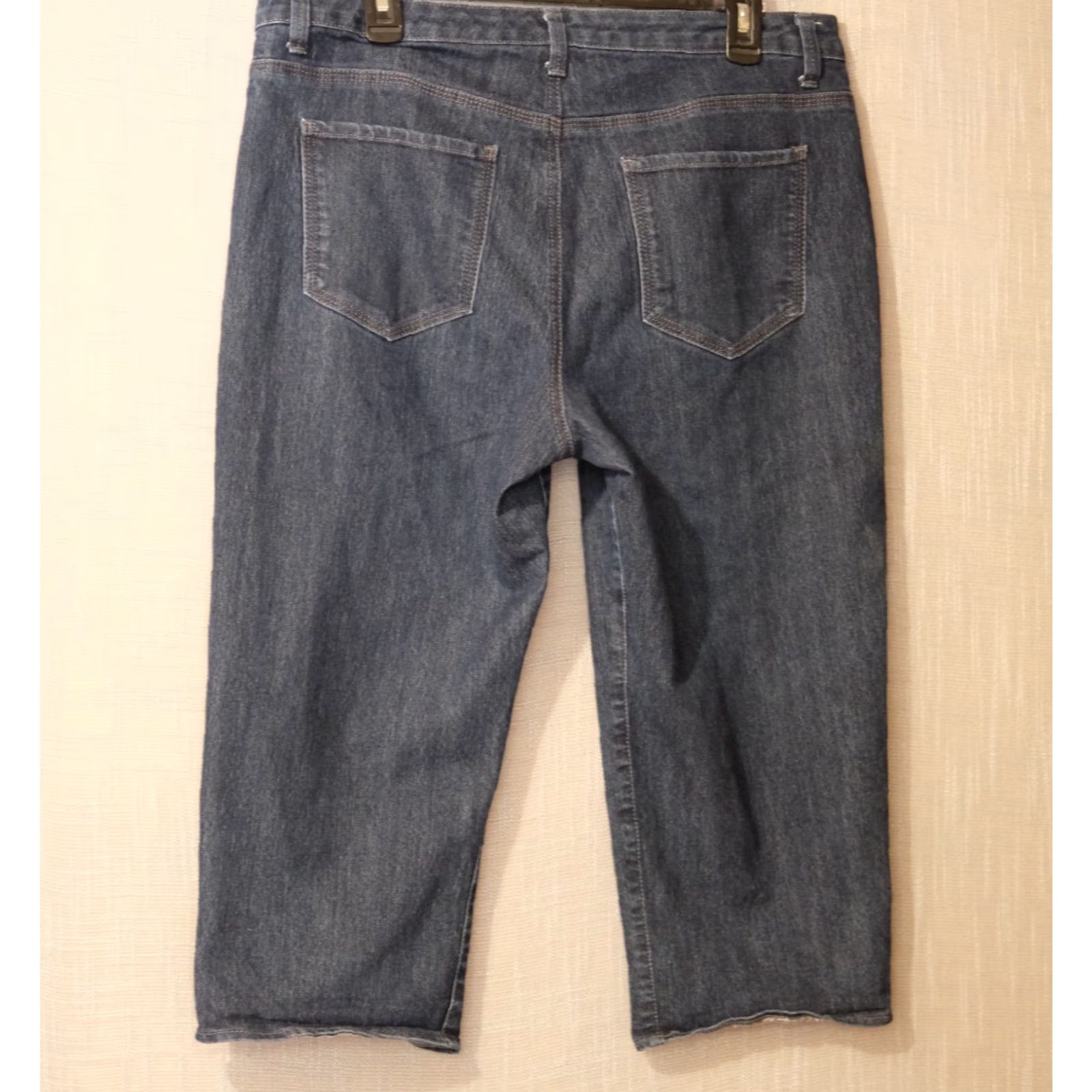 Vintage Style&co. Denim Capri Embellished Cuff Dark Wash Women’s 14 Capri Jeans 5-Pocket Blue Cotton/Polyester/Spandex Reg Womens Size ONE SIZE - 5 Thumbnail