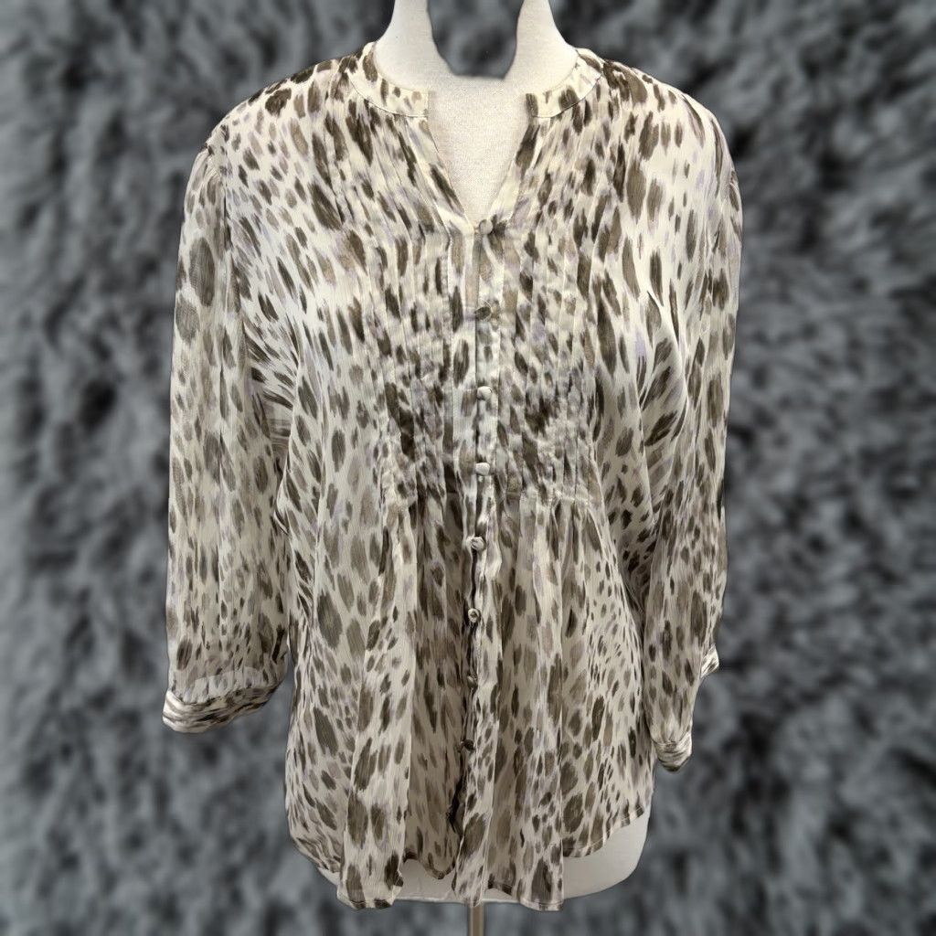 Vintage Chicos Blouse Shirt Womens Large Beige Animal Print Peasant Sheer Pleated Chiffon Polyester Button U.S. Size Large Size L / US 10 / IT 46 - 1 Thumbnail