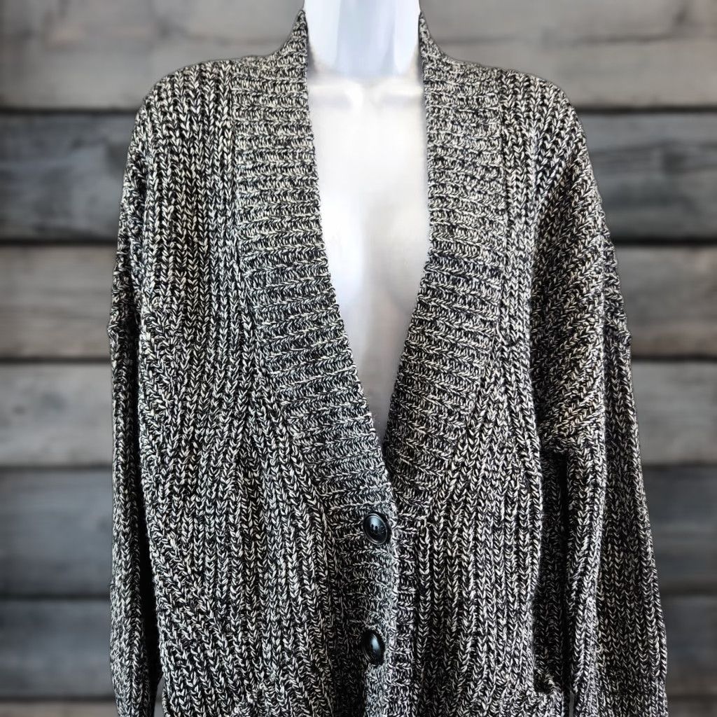 Vintage Karen Kane Womens Cardigan Sz Large Black Long Sleeve Pockets Button Front V-Neck Sweater Size L / US 10 / IT 46 - 1 Thumbnail