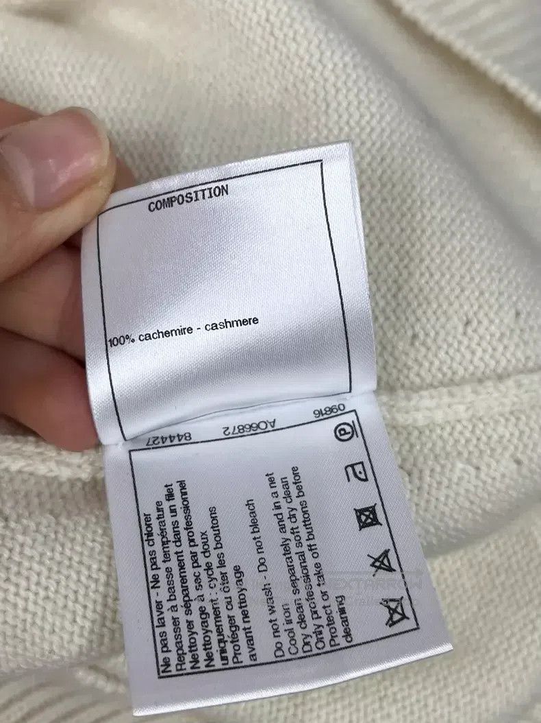 Chanel Chanel Equestrian series back button small round neck cash Size XS / US 0-2 / IT 36-38 - 6 Thumbnail