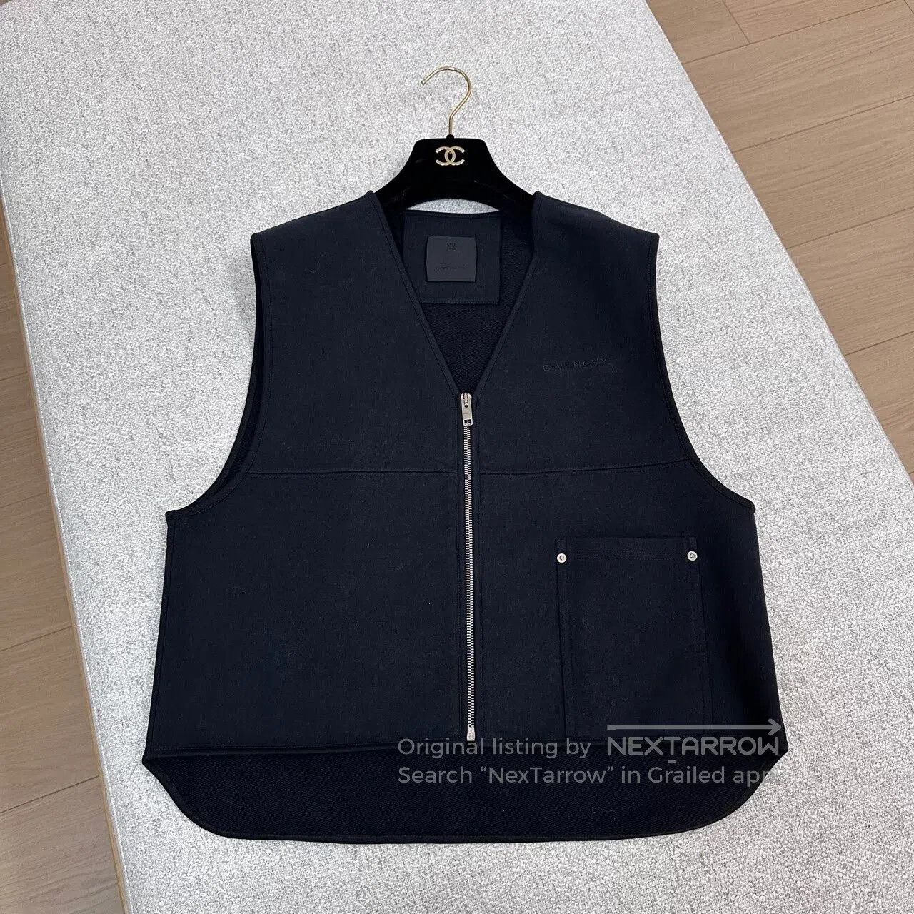 Givenchy givenchy black sleeveless vest size small. Size US S / EU 44-46 / 1 - 1 Thumbnail