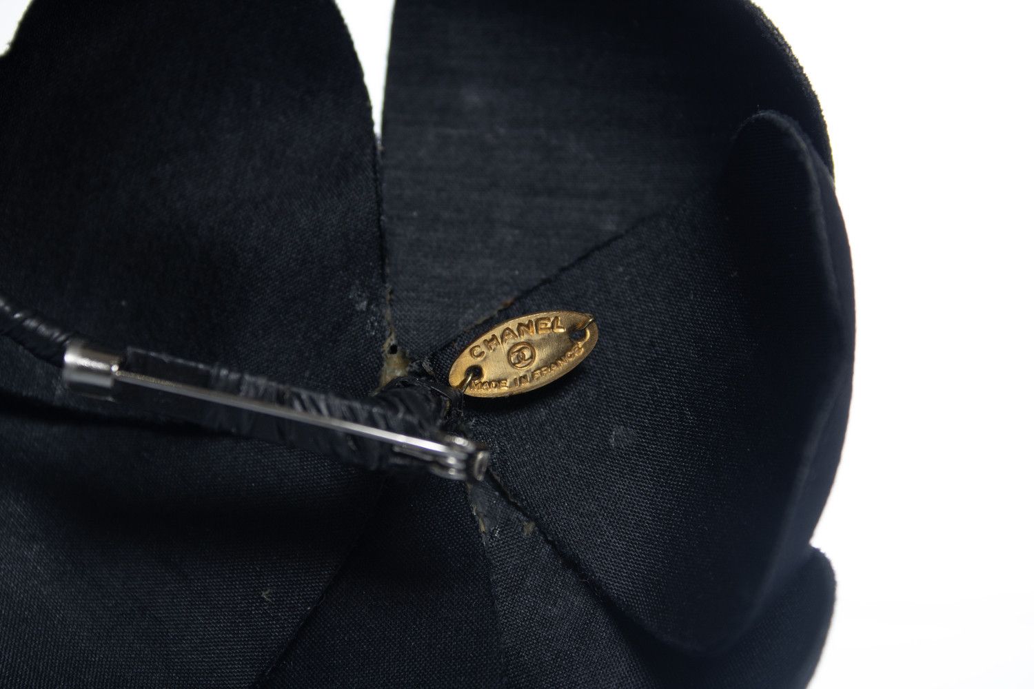 Chanel Chanel, black camellia brooch Size ONE SIZE - 4 Thumbnail