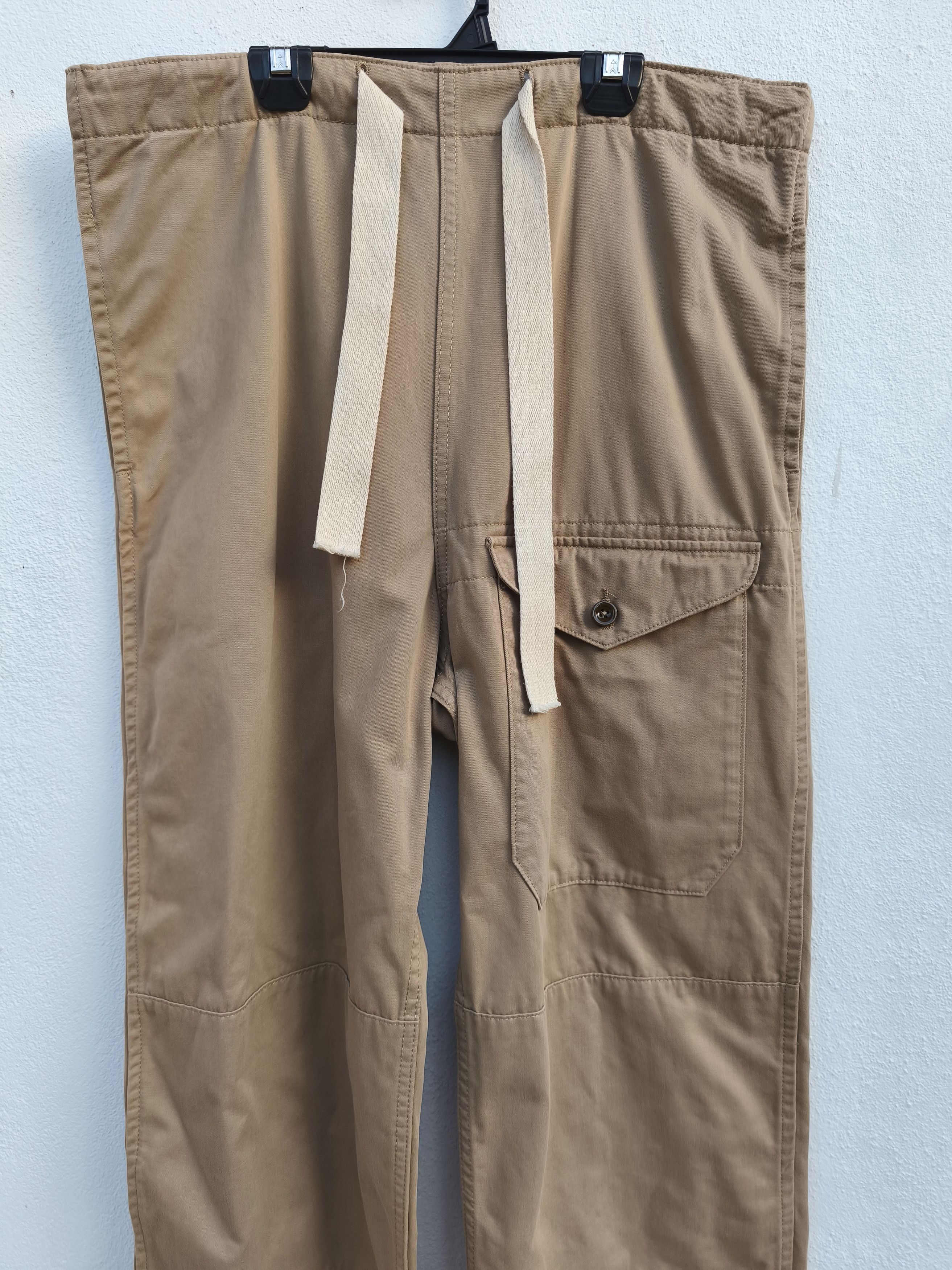 Vintage Vintage 1942 WW2 British Army Windproof Trousers, Drab Baggy Size US 36 / EU 52 - 1 Thumbnail