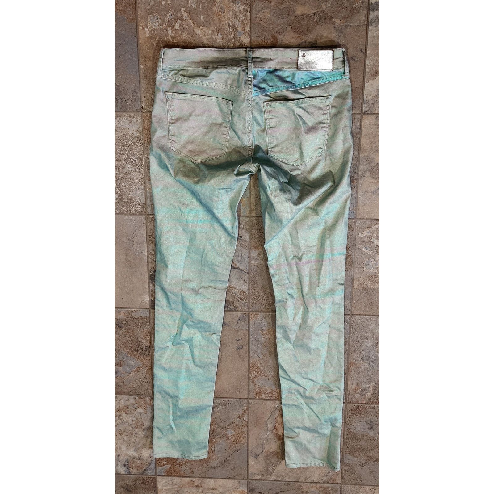 H&M Slim-fit, 5-pocket metallic fabric. straight legs 28x32 Size 28" / US 6 / IT 42 - 2 Thumbnail