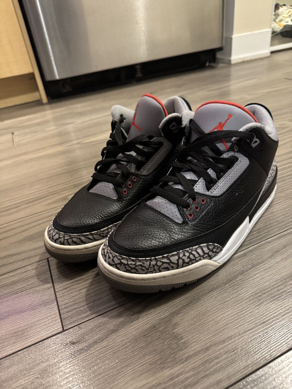 Jordan Brand × Nike Air Jordan 3 Retro ‘Cement’ 2017 Size US 11.5 / EU 44-45 - 2 Thumbnail