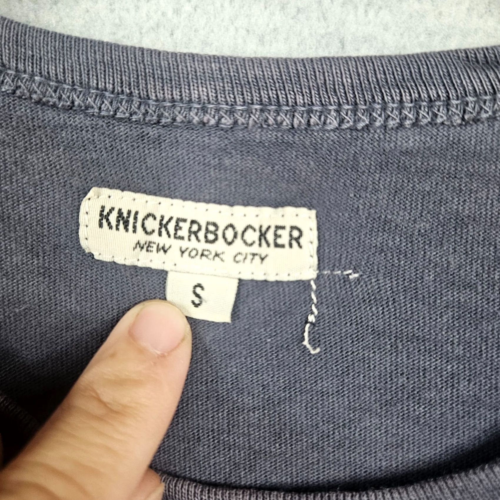 Vintage Casual Tee Mens S Gray KNICHERBOCKER Men Dark Short Sleeve Size Flaws Size US 29 - 2 Thumbnail