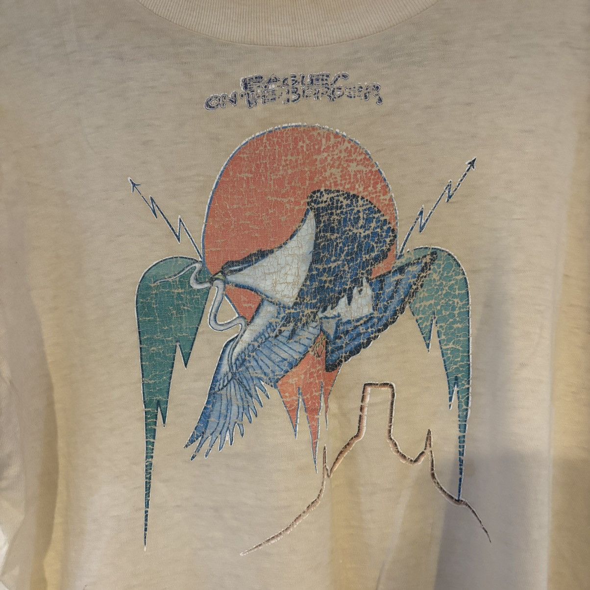 Band Tees Eagles 1974 On the Border Sunfaded & Worn T-Shirt Size US L / EU 52-54 / 3 - 2 Thumbnail