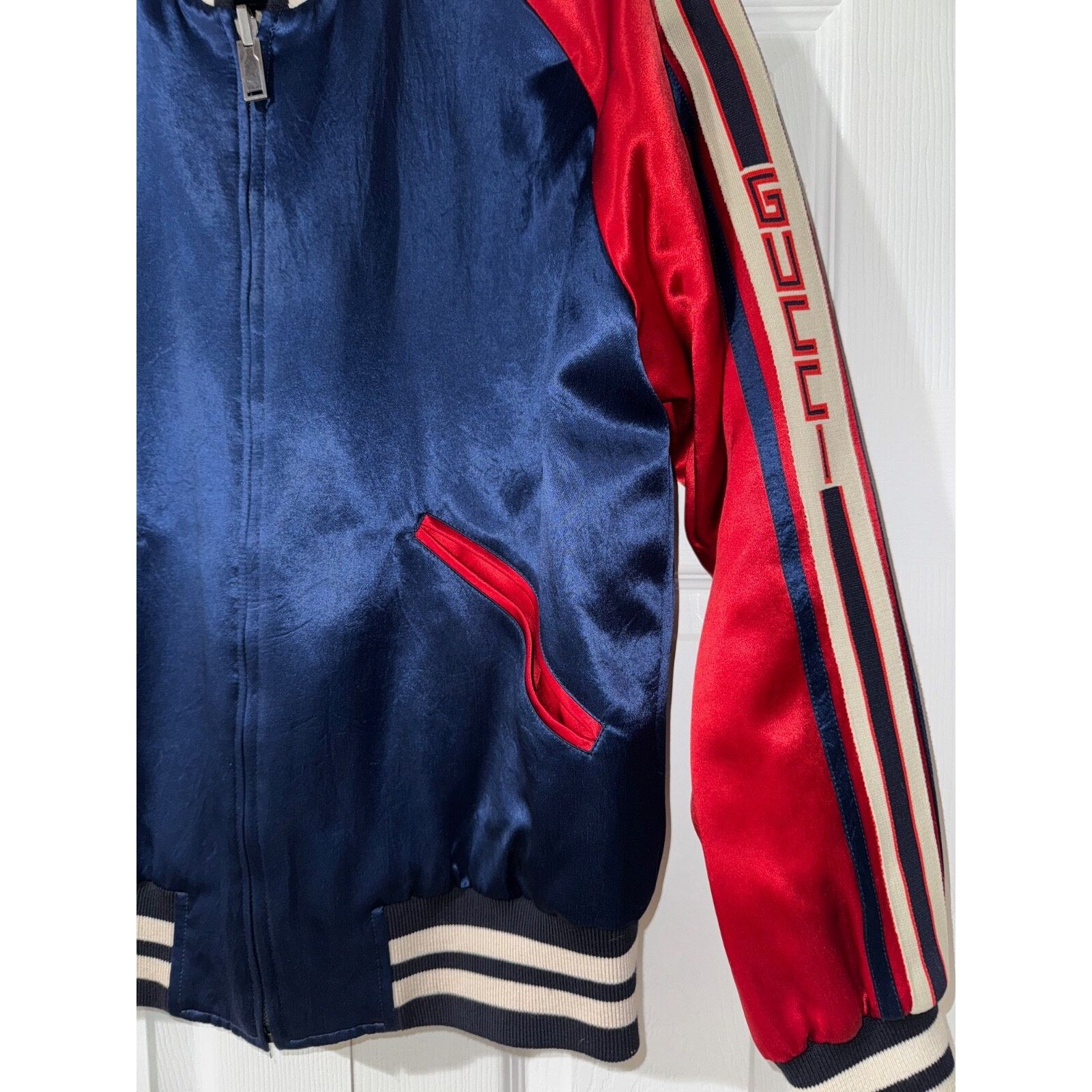 Gucci Gucci Silk Acetate Reversible Bomber Souvenir Jacket 48 Size US M / EU 48-50 / 2 - 17 Thumbnail