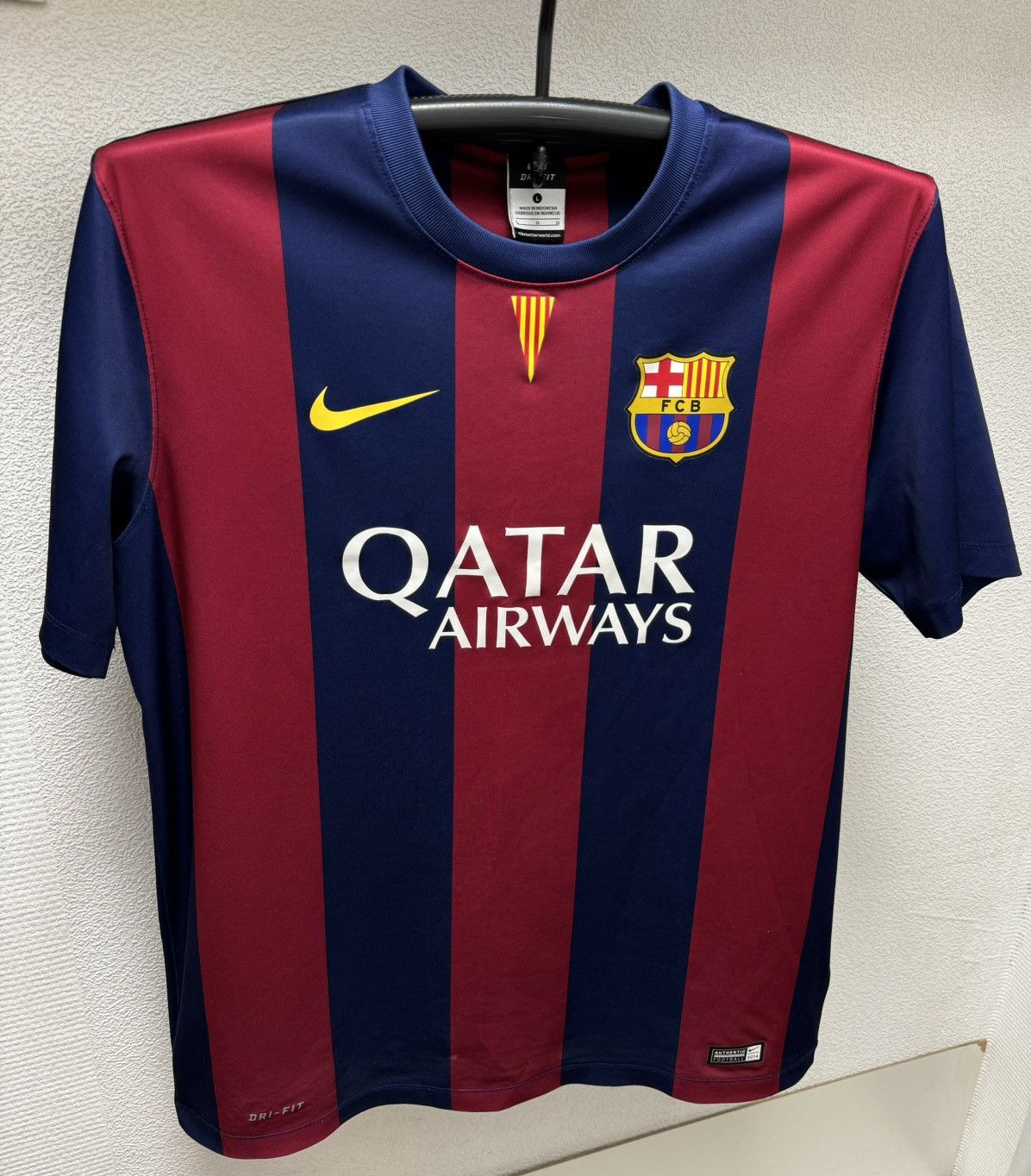 Nike Nike Barcelona 2014/15 home soccer jersey L sz Size US L / EU 52-54 / 3 - 2 Thumbnail