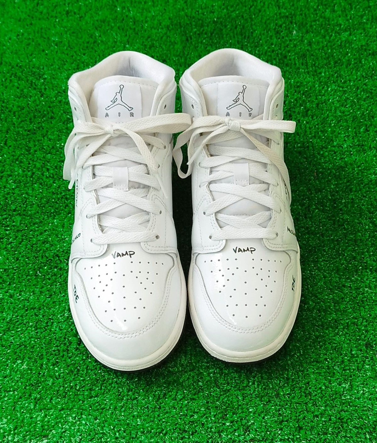 Jordan Brand Shoes Air Jordan 1 Mid Schematic. Size US 7.5 / IT 37.5 - 2 Thumbnail
