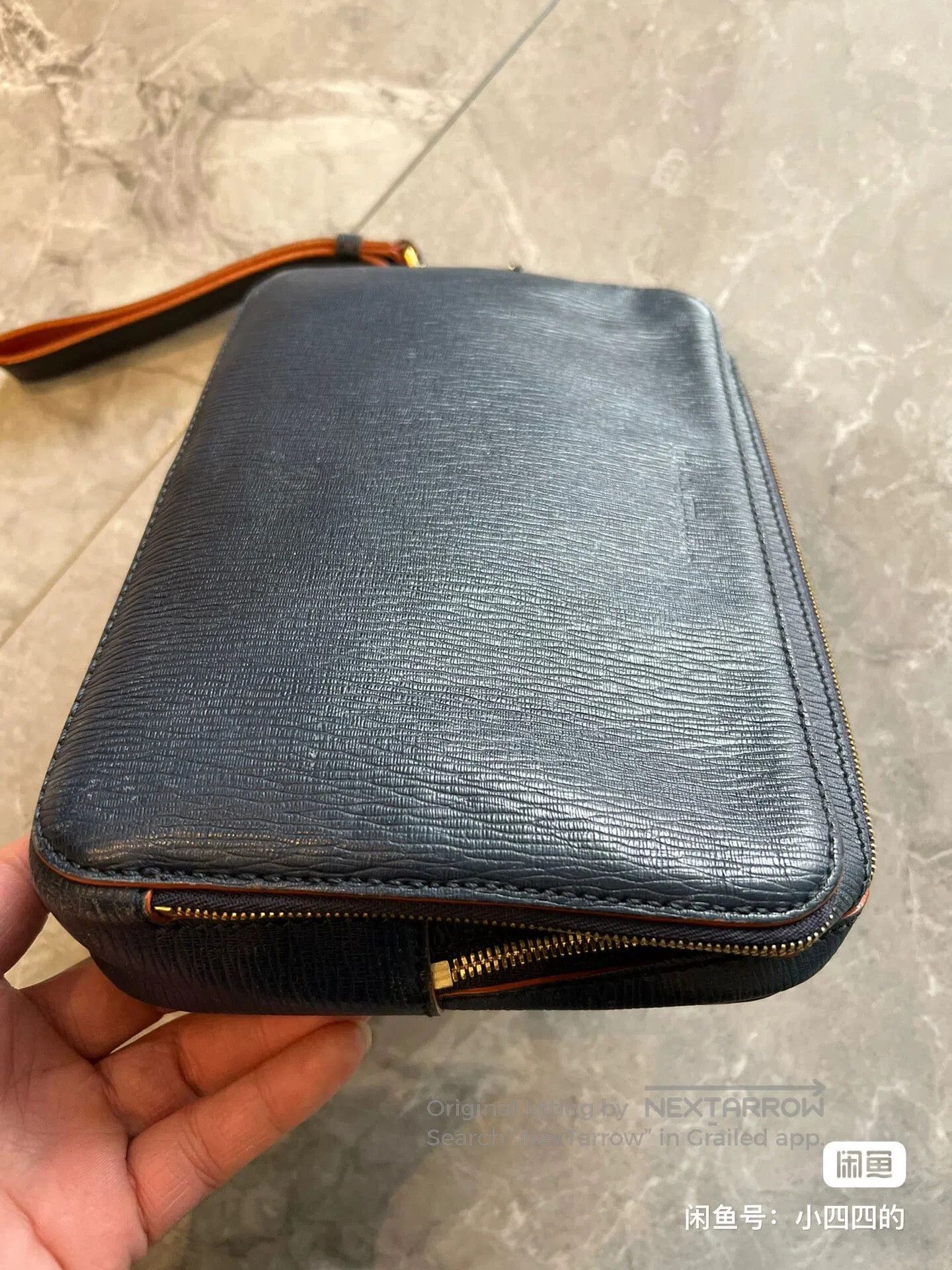 Salvatore Ferragamo Ferragamo Authentic Hand Carry Bag. Size ONE SIZE - 3 Thumbnail
