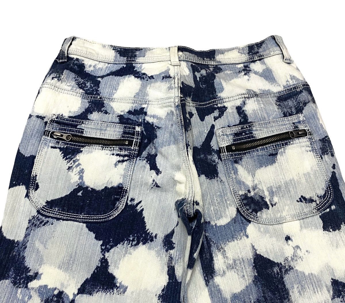 Le Grande Bleu (L.G.B.) Rare Design Vintage Brand Allix Design Bleach Jeans 1990s Size US 31 - 4 Thumbnail