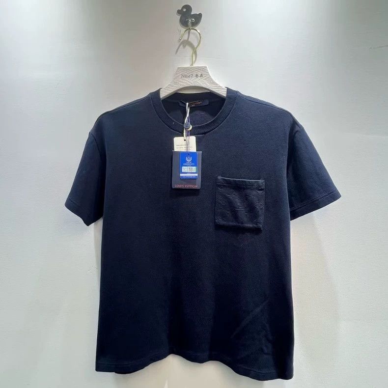 Louis Vuitton Louis Vuitton 24 new short sleeves with Logo printed on th Size US S / EU 44-46 / 1 - 1 Thumbnail